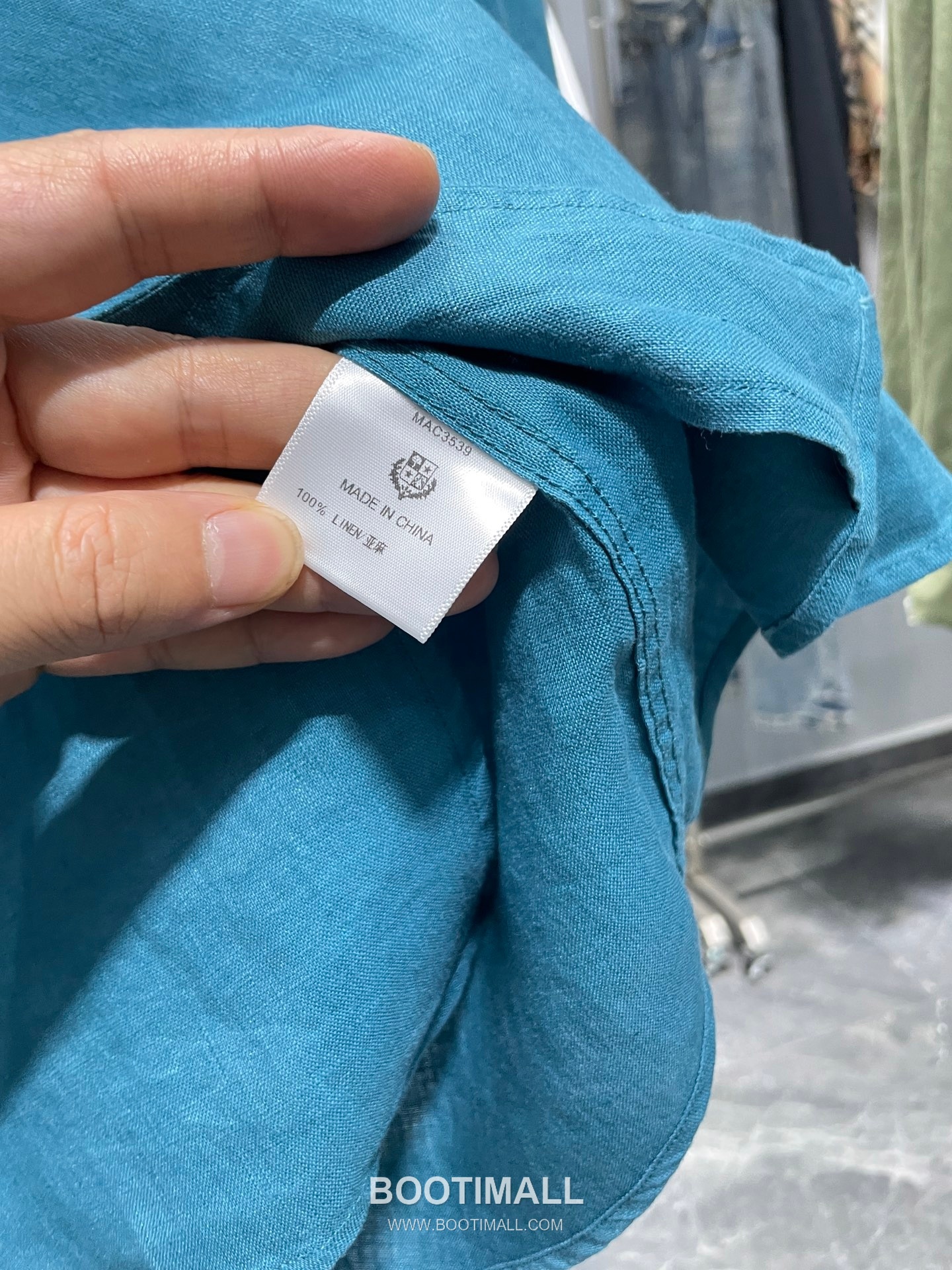 로로피아나 2026 SS 린넨 브라운 로고 자수 클래식 레귤러핏 셔츠 코빌트 Loro Piana 2026 SS Linen Brown Logo Embroidered Classic Regular Fit Shirt D31544 M 9