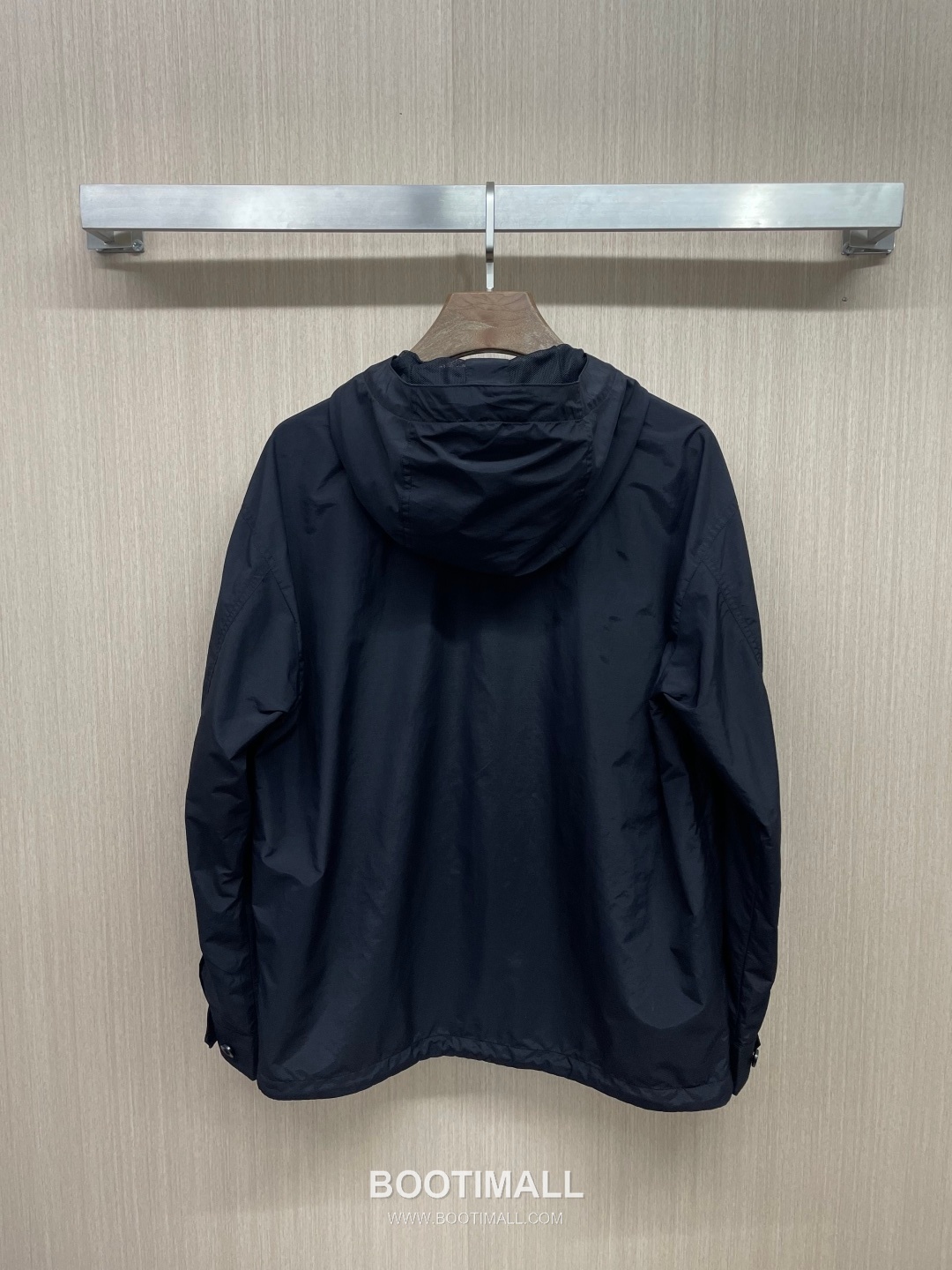 씨피컴퍼니 2026 SS 나일론 블랙 로고 지퍼 포켓 후드 기능성 재킷 C.P. Company 2026 SS Nylon Black Logo Zip Pocket Hooded Functional Jacket 8