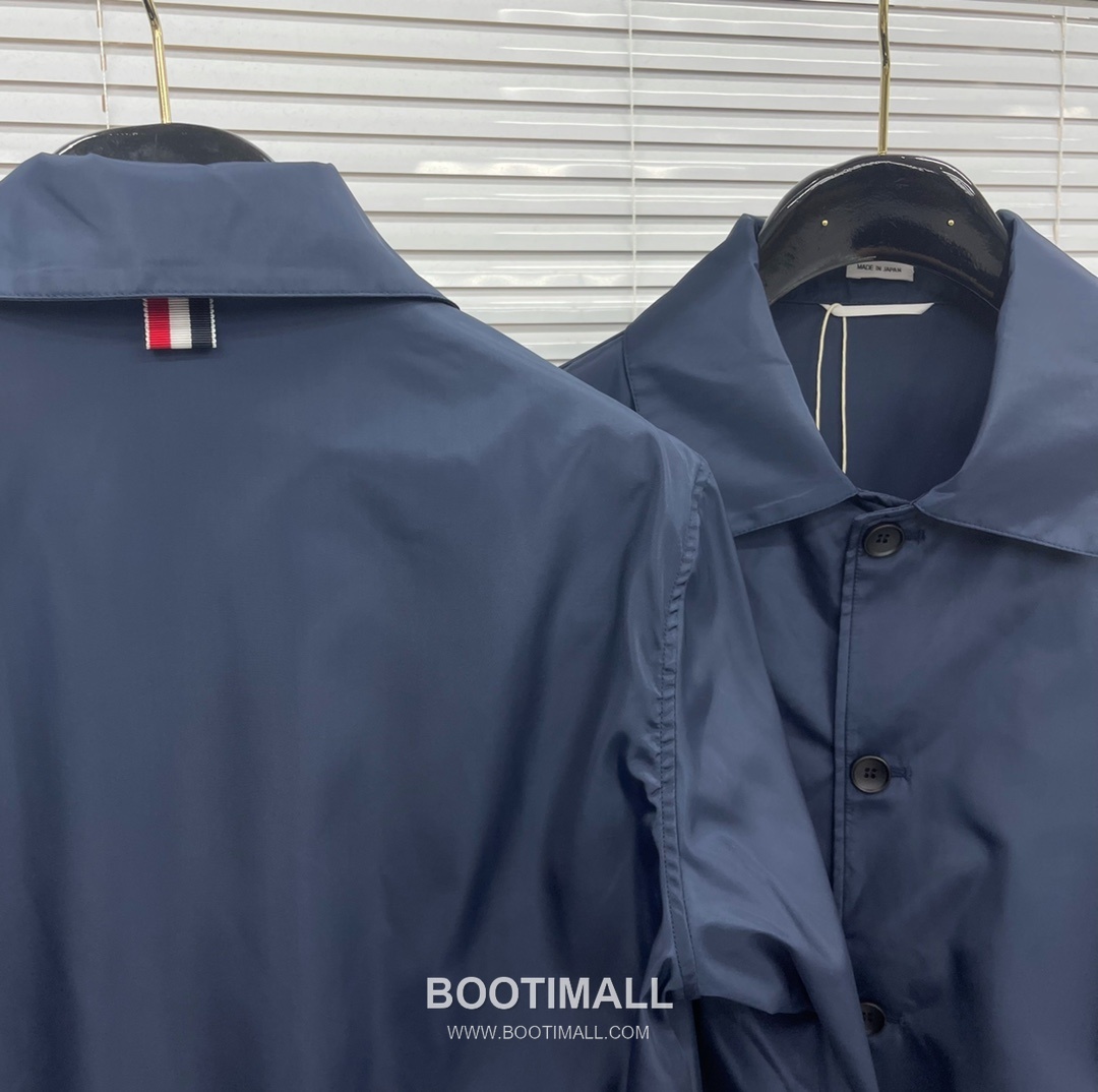톰브라운 2026 SS 나일론 네이비 방수 압착 테이핑 사선 스트라이프 후드 재킷 Thom Browne 2026 SS Nylon Navy Water Repellent Taped Four Bar Stripe Hooded Jacket M 7