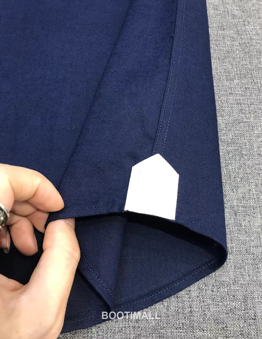 제냐 2026 SS 린넨 화이트 스탠드칼라 히든버튼 레귤러핏 네이비 셔츠 Zegna 2026 SS Linen White Stand Collar Hidden Button Regular Fit Shirt D27564 S 9