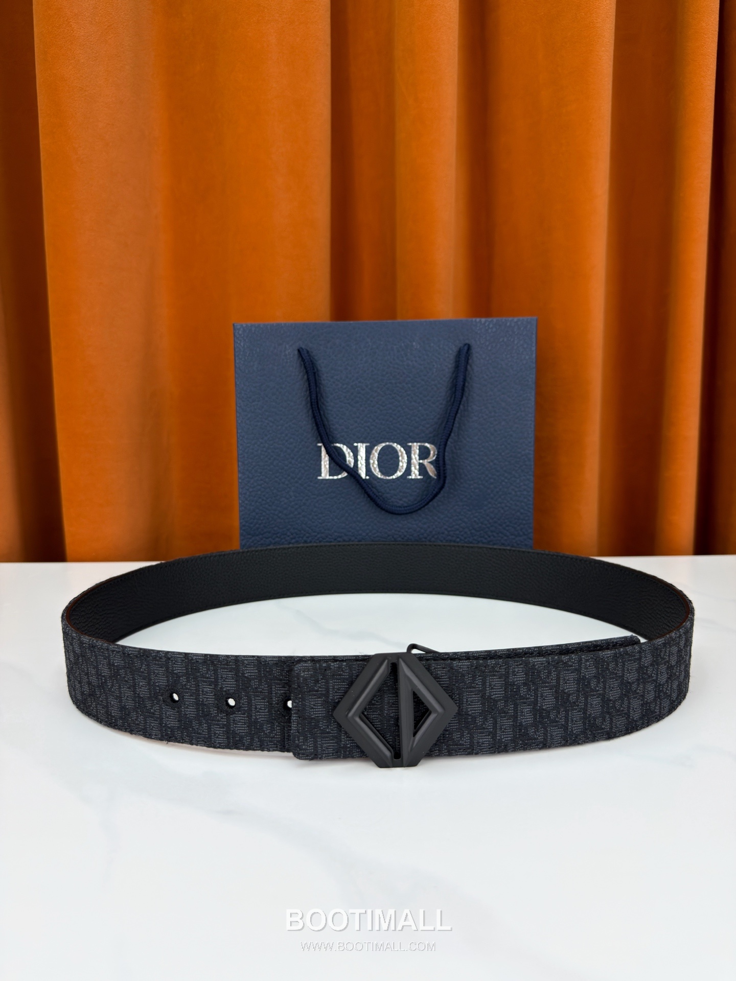 디올 오블리크 자카드 캔버스 블랙 네이비 리버서블 벨트 로고 다이아몬드 컷아웃 버클 Dior Oblique Jacquard Canvas Reversible Belt with Logo Diamond Cutout Buckle 4.0cm 1