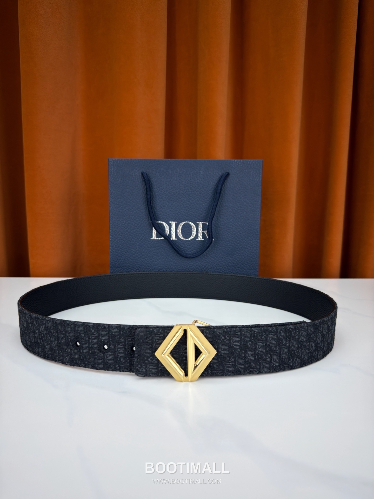 디올 오블리크 자카드 캔버스 블랙 네이비 리버서블 벨트 로고 다이아몬드 컷아웃 버클 Dior Oblique Jacquard Canvas Reversible Belt with Logo Diamond Cutout Buckle 4.0cm 1