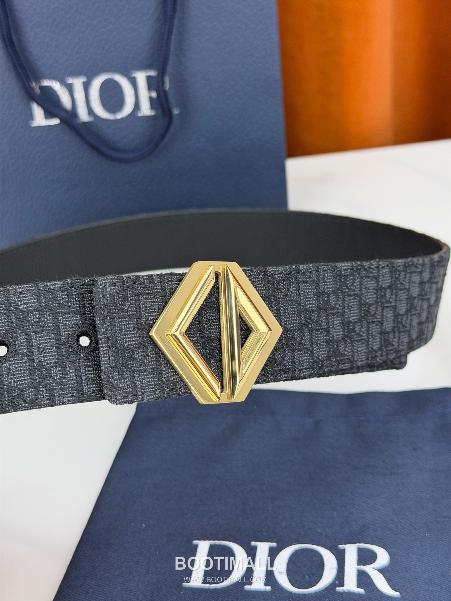 디올 오블리크 자카드 캔버스 블랙 네이비 리버서블 벨트 로고 다이아몬드 컷아웃 버클 Dior Oblique Jacquard Canvas Reversible Belt with Logo Diamond Cutout Buckle 4.0cm 2