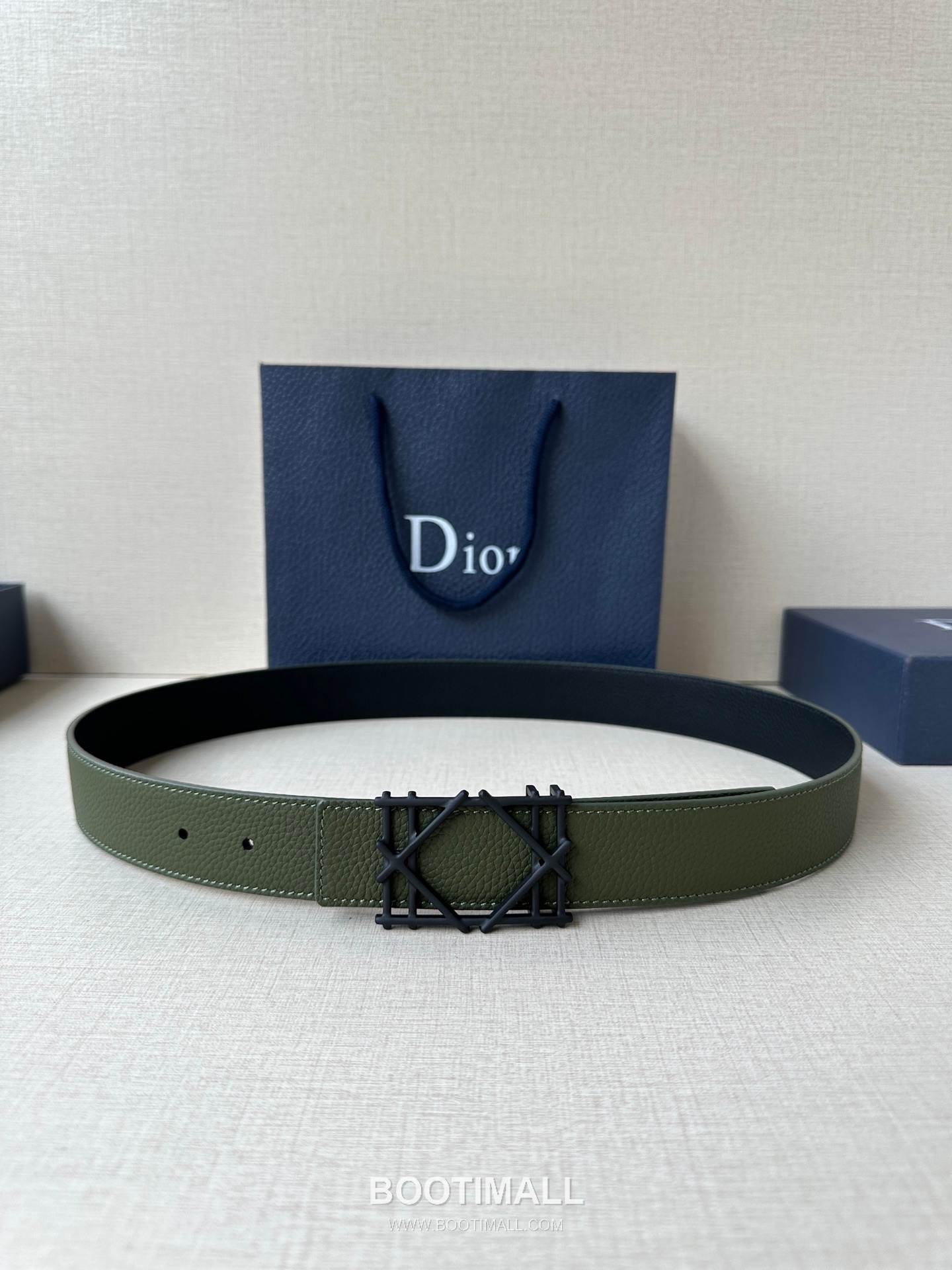 디올 카나주 패턴 카프스킨 블랙 단면 벨트 로고 카나주 버클 Dior Cannage Pattern Calfskin Belt with Logo Cannage Buckle 3.5cm 1