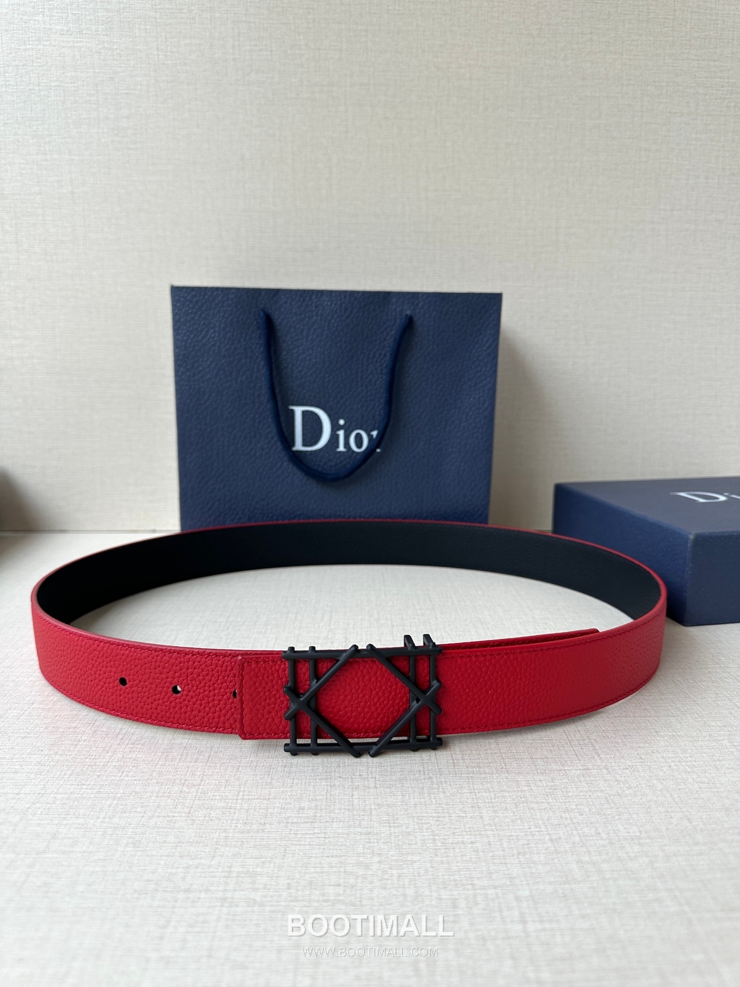 디올 카나주 패턴 카프스킨 블랙 단면 벨트 로고 카나주 버클 Dior Cannage Pattern Calfskin Belt with Logo Cannage Buckle 3.5cm 1