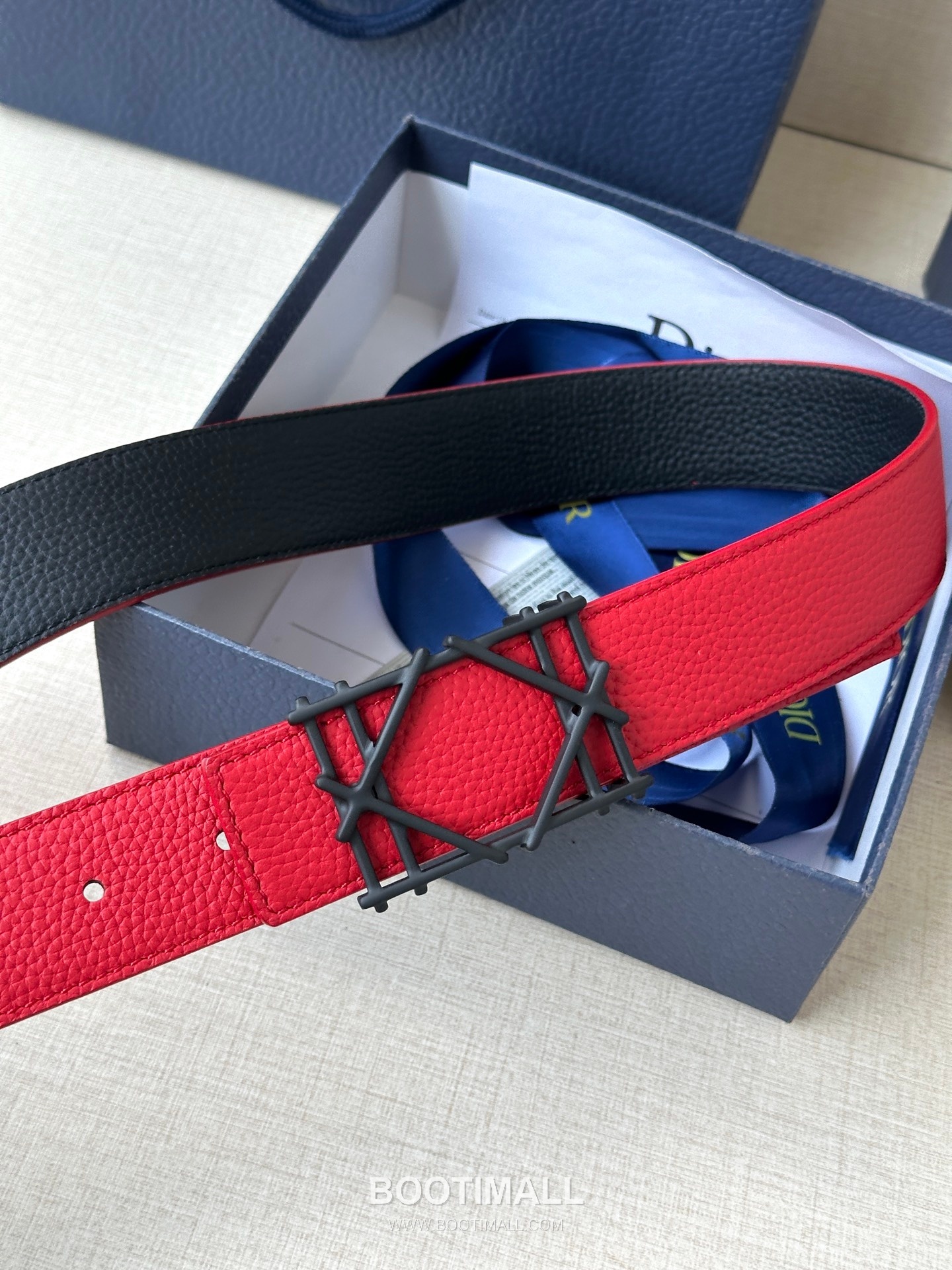 디올 카나주 패턴 카프스킨 블랙 단면 벨트 로고 카나주 버클 Dior Cannage Pattern Calfskin Belt with Logo Cannage Buckle 3.5cm 2