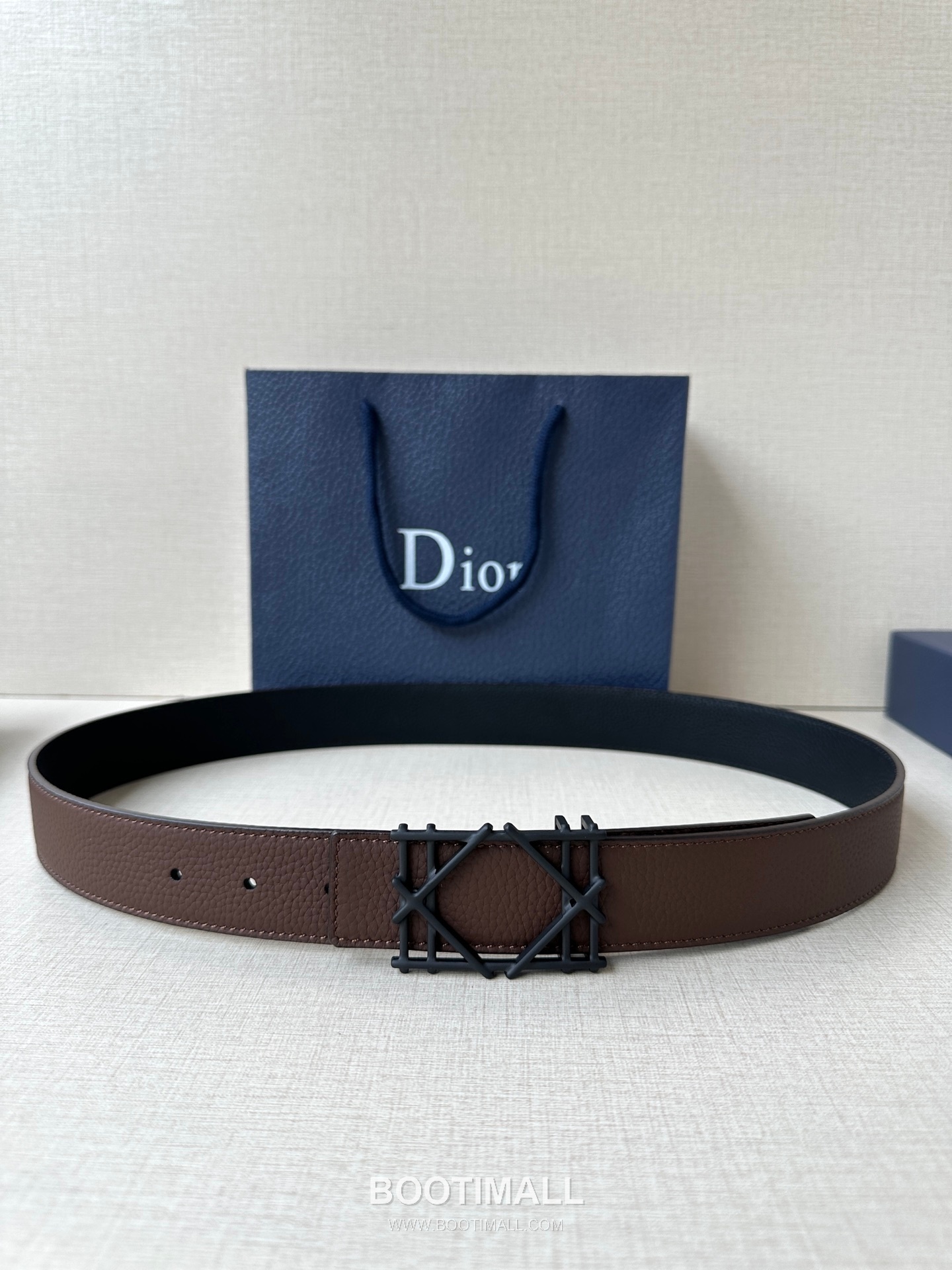 디올 카나주 패턴 카프스킨 블랙 단면 벨트 로고 카나주 버클 Dior Cannage Pattern Calfskin Belt with Logo Cannage Buckle 3.5cm 1