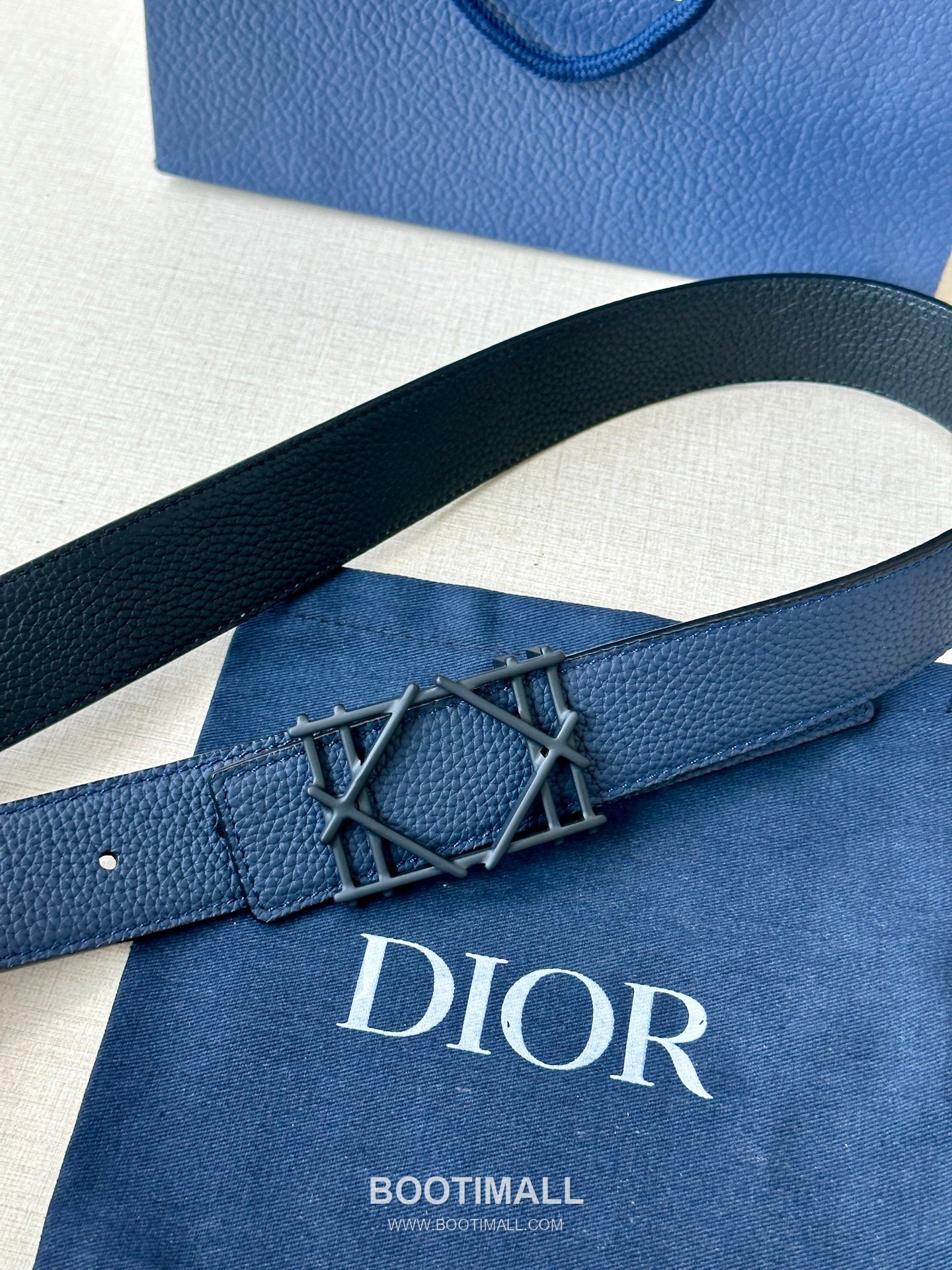 디올 카나주 패턴 카프스킨 블랙 단면 벨트 로고 카나주 버클 Dior Cannage Pattern Calfskin Belt with Logo Cannage Buckle 3.5cm 2
