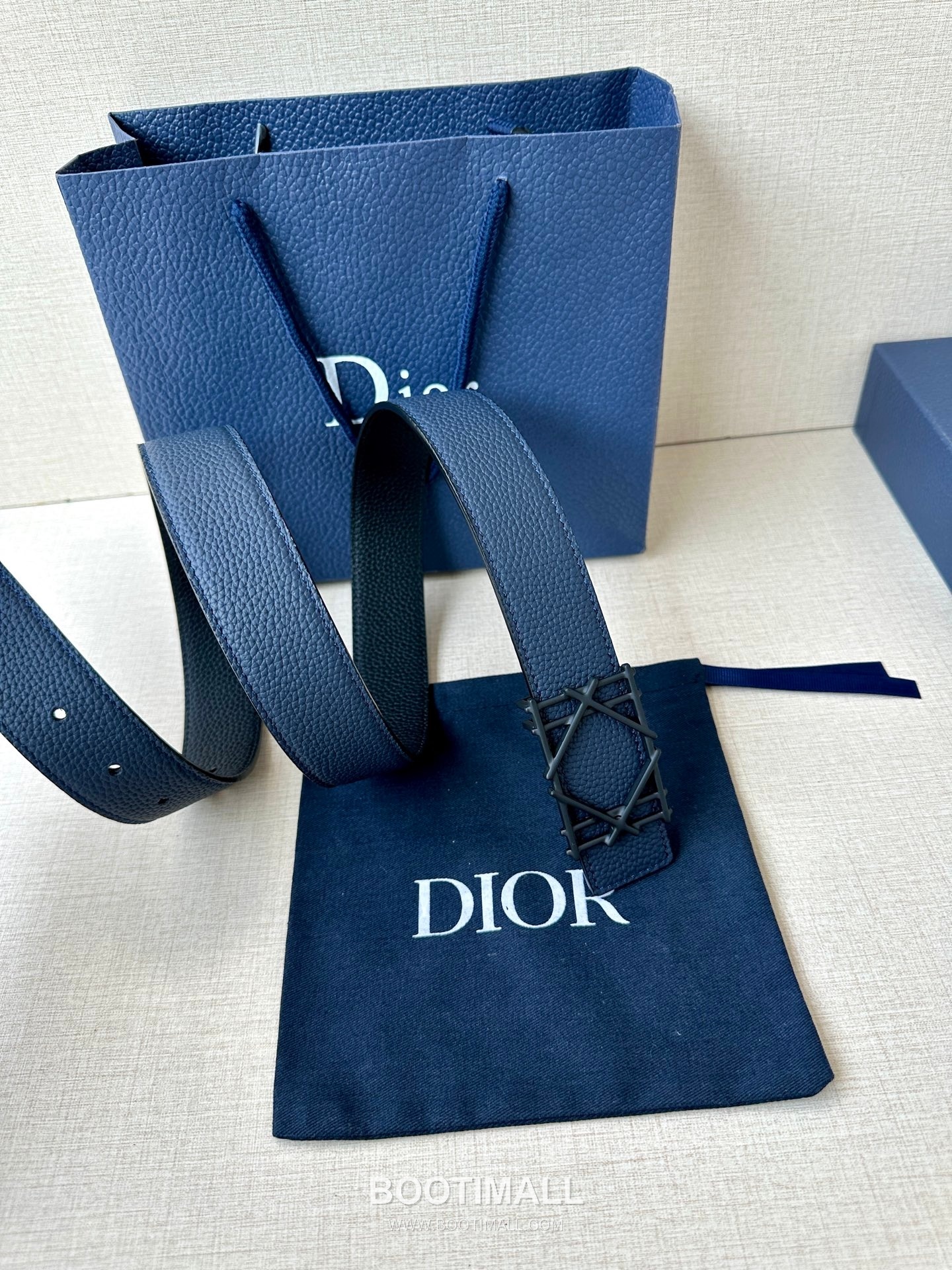 디올 카나주 패턴 카프스킨 블랙 단면 벨트 로고 카나주 버클 Dior Cannage Pattern Calfskin Belt with Logo Cannage Buckle 3.5cm 4