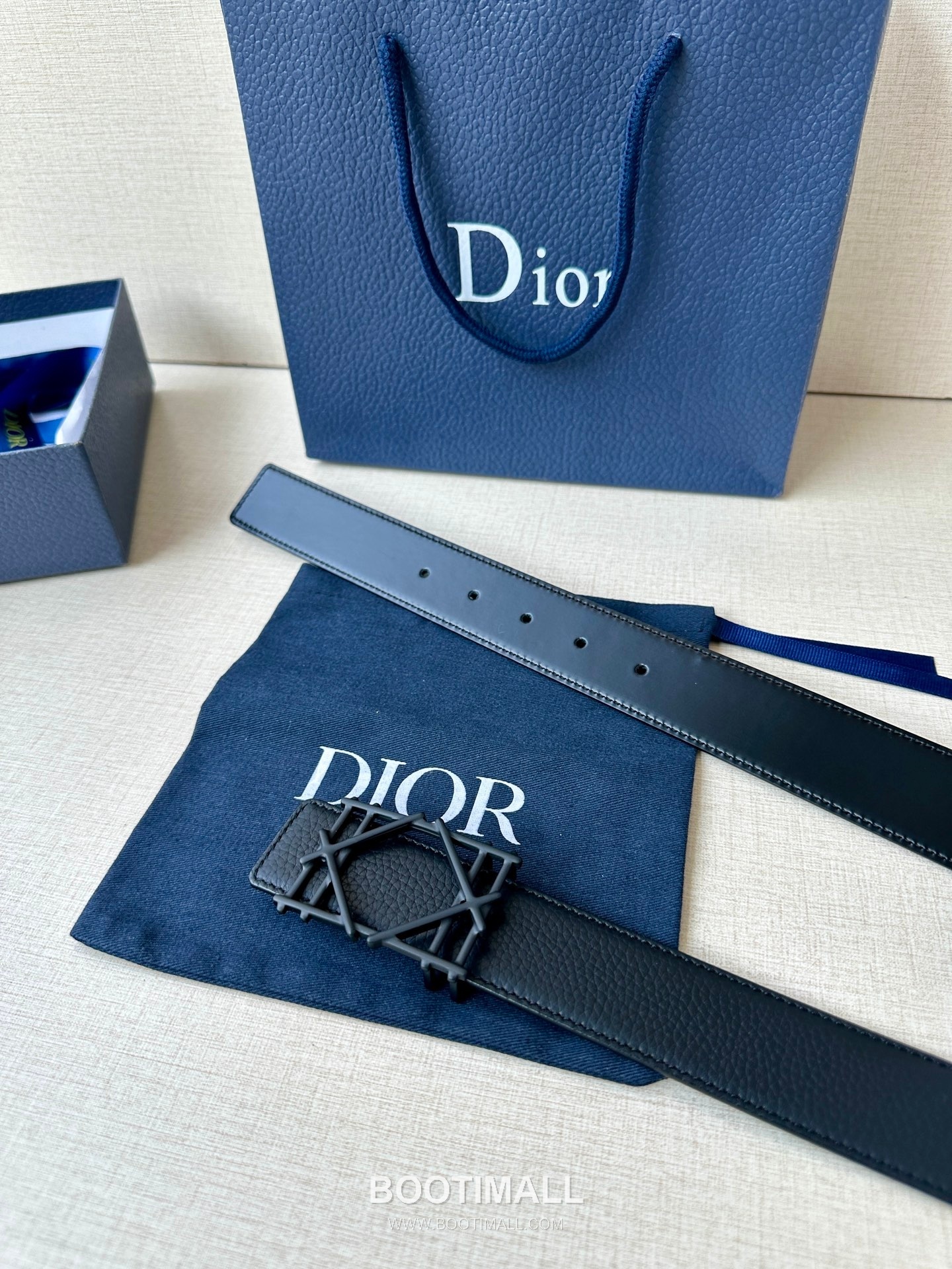 디올 카나주 패턴 카프스킨 블랙 단면 벨트 로고 카나주 버클 Dior Cannage Pattern Calfskin Belt with Logo Cannage Buckle 3.5cm 4