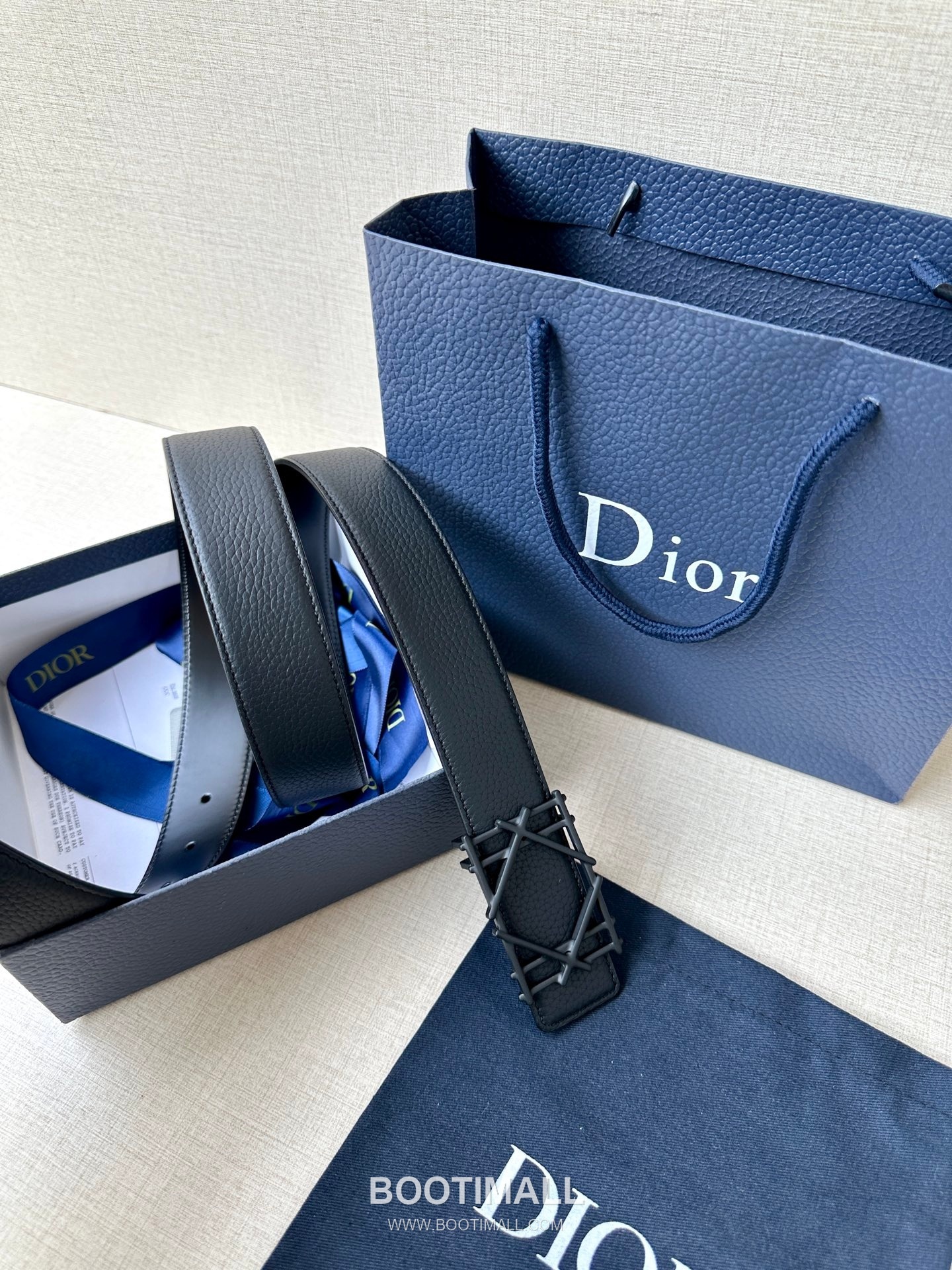 디올 카나주 패턴 카프스킨 블랙 단면 벨트 로고 카나주 버클 Dior Cannage Pattern Calfskin Belt with Logo Cannage Buckle 3.5cm 5