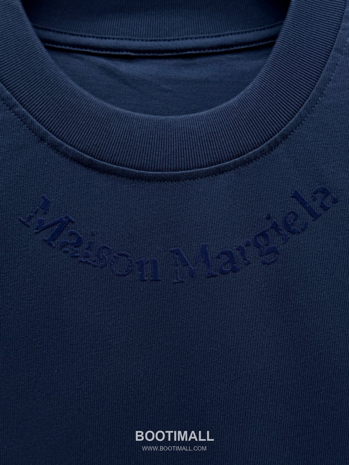 엠엠식스 로고 프린트 코튼 루즈핏 반팔 티셔츠 네이비 MM6 Logo Print Cotton Loose Fit Short Sleeve T-Shirt D23521 4