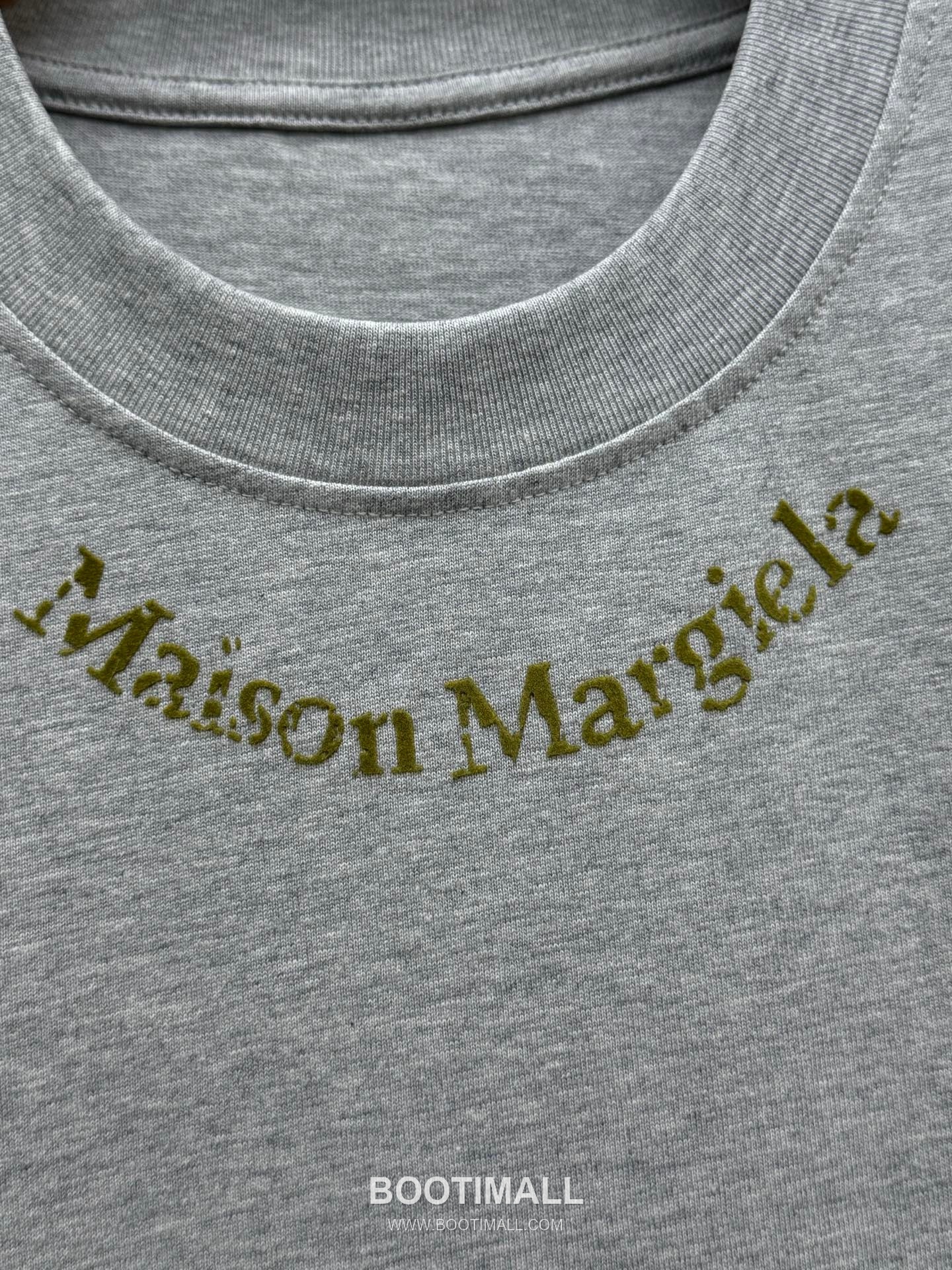 엠엠식스 로고 프린트 코튼 루즈핏 반팔 티셔츠 그레이 MM6 Logo Print Cotton Loose Fit Short Sleeve T-Shirt D23521 4