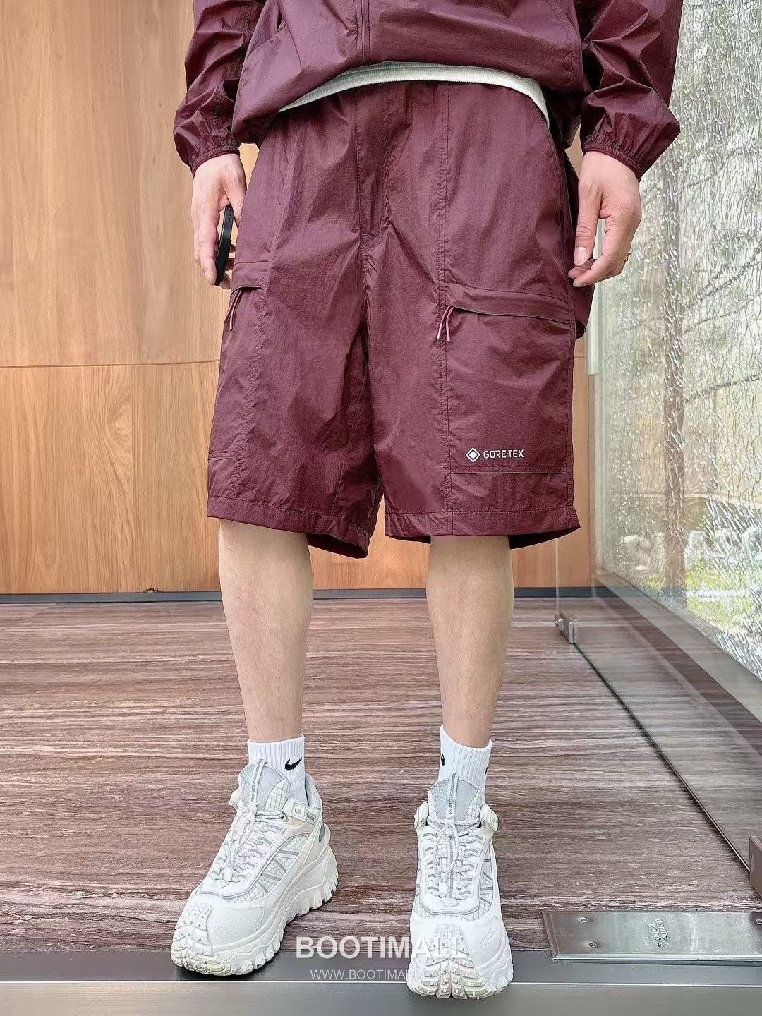 오프화이트 로고 버클 나일론 블렌드 버건디 그린 비치 쇼츠 Off-White Logo Buckle Nylon Blend Beach Shorts D24542 1