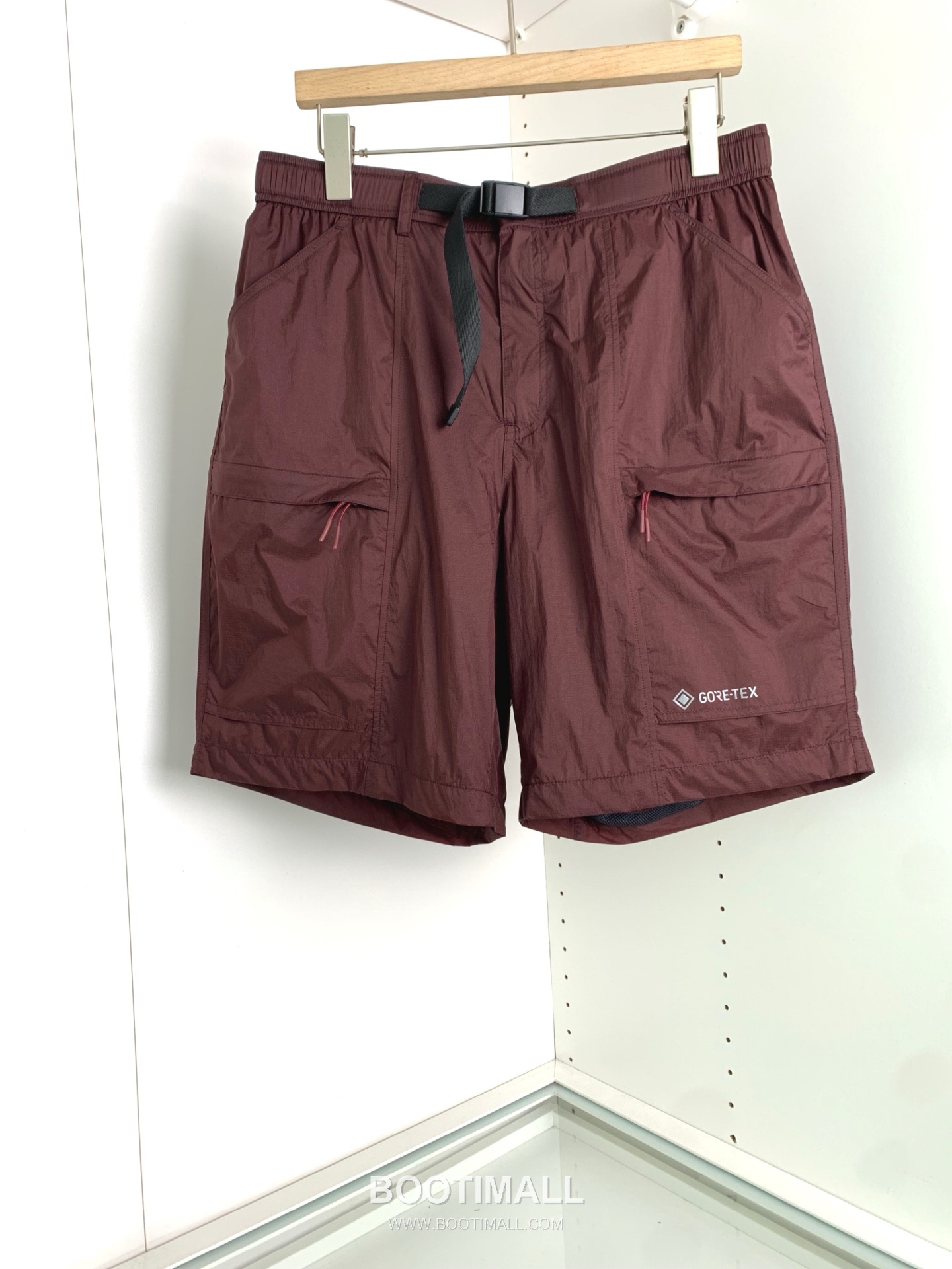 오프화이트 로고 버클 나일론 블렌드 버건디 그린 비치 쇼츠 Off-White Logo Buckle Nylon Blend Beach Shorts D24542 2