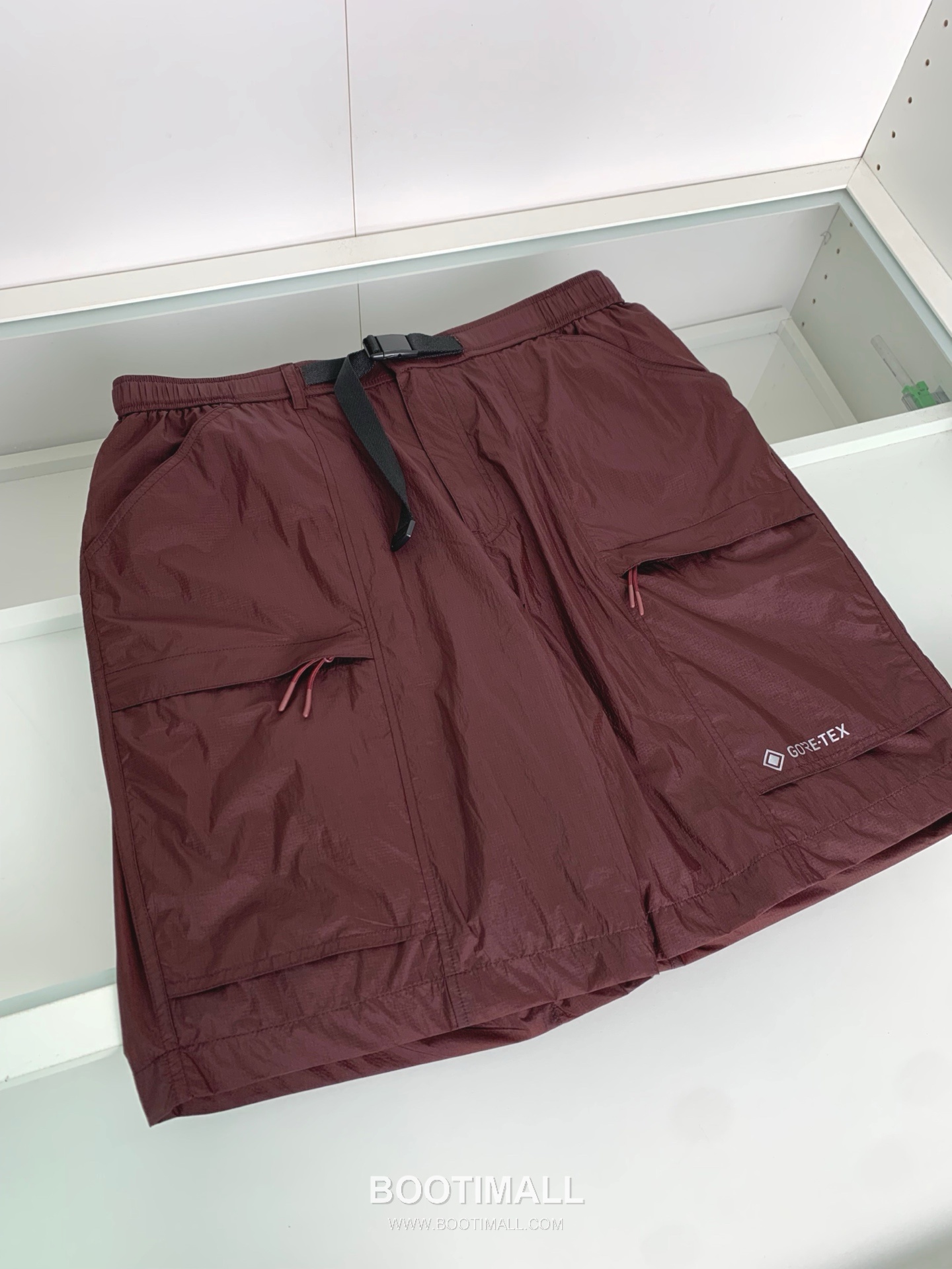 오프화이트 로고 버클 나일론 블렌드 버건디 그린 비치 쇼츠 Off-White Logo Buckle Nylon Blend Beach Shorts D24542 4