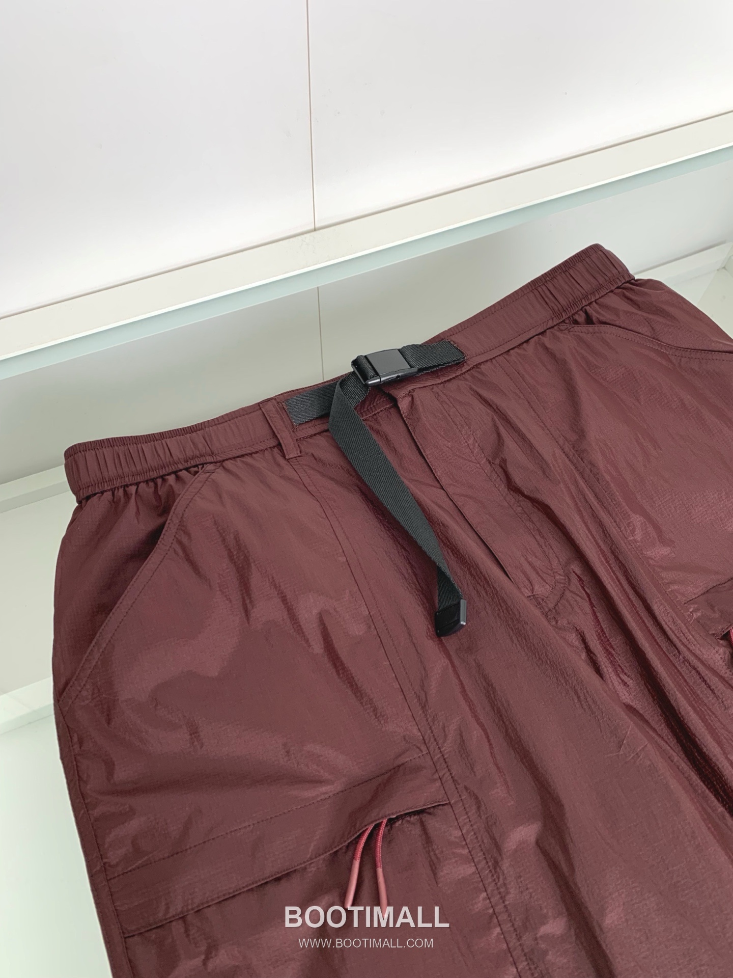 오프화이트 로고 버클 나일론 블렌드 버건디 그린 비치 쇼츠 Off-White Logo Buckle Nylon Blend Beach Shorts D24542 5