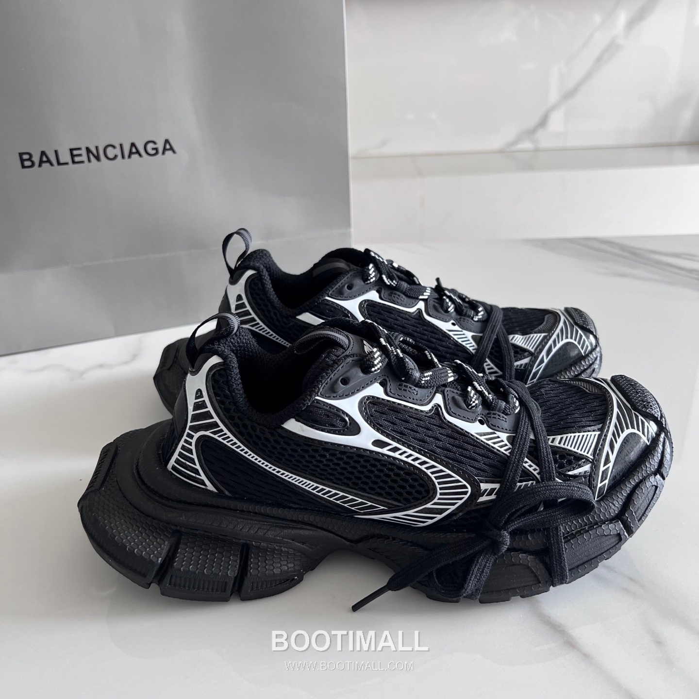 발렌시아가 팬텀 스니커즈 메쉬 레더 블랙/화이트 청키 러너 스니커즈 Balenciaga Phantom Sneaker Mesh Leather Black Chunky Runner Sneakers 1