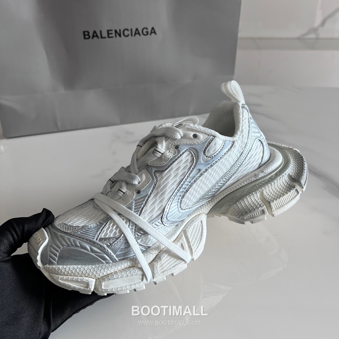 발렌시아가 팬텀 스니커즈 메쉬 레더 스카이/화이트 청키 러너 스니커즈 Balenciaga Phantom Sneaker Mesh Leather Black Chunky Runner Sneakers 6