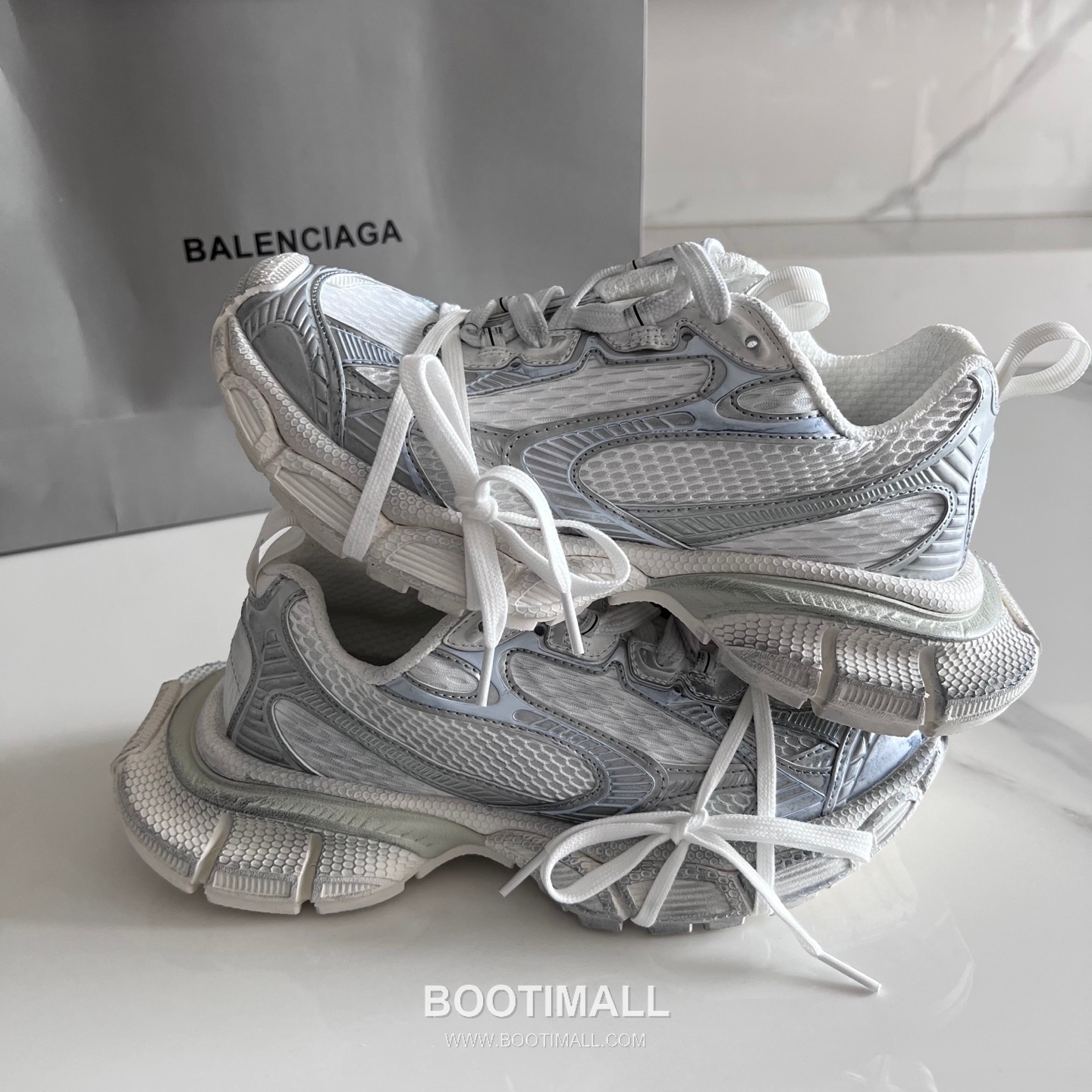 발렌시아가 팬텀 스니커즈 메쉬 레더 스카이/화이트 청키 러너 스니커즈 Balenciaga Phantom Sneaker Mesh Leather Black Chunky Runner Sneakers 7