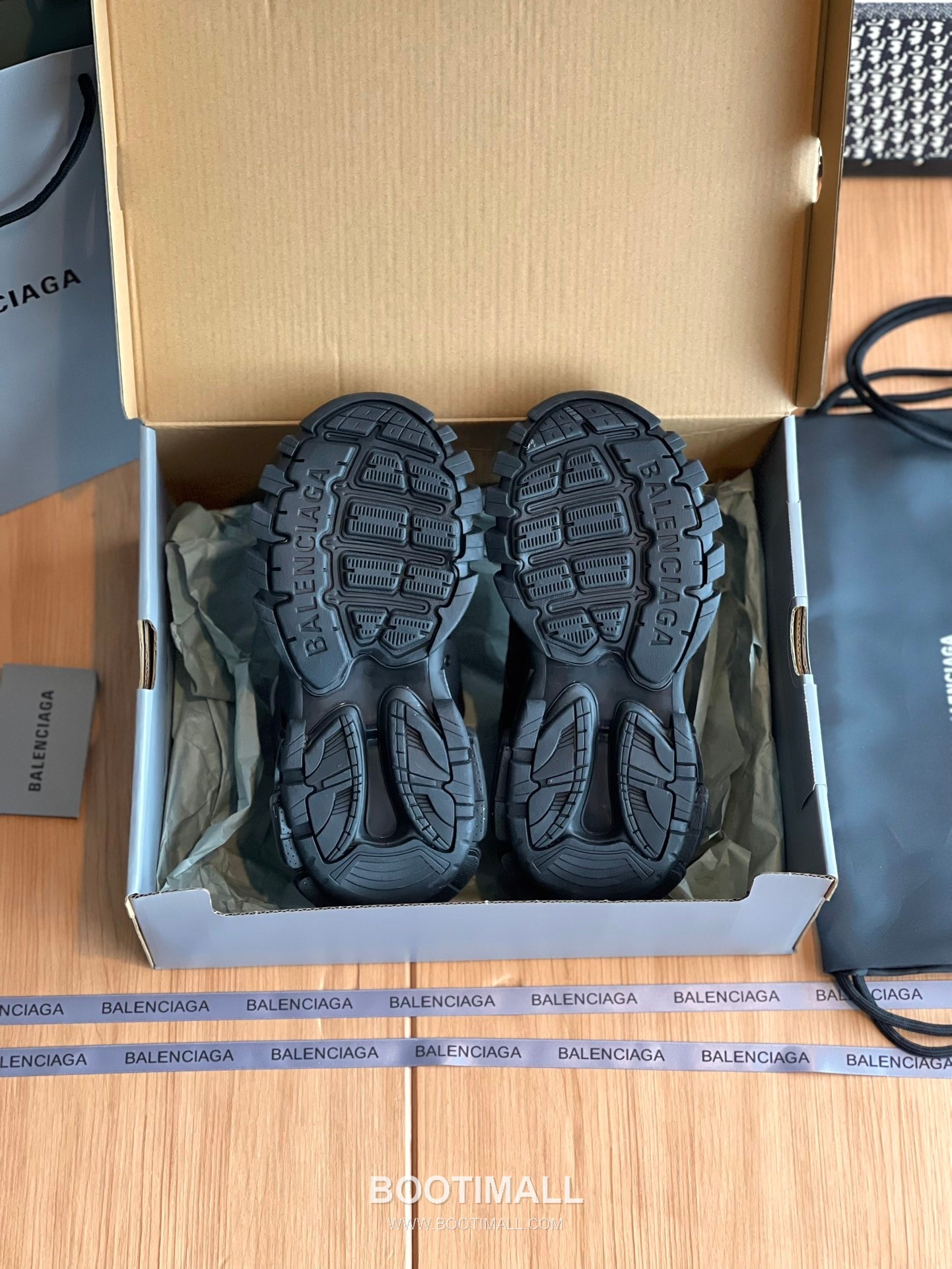 발렌시아가 트랙 메쉬 레더 블랙 청키 러너 스니커즈 Balenciaga Track Mesh Leather Black Chunky Runner Sneakers 9