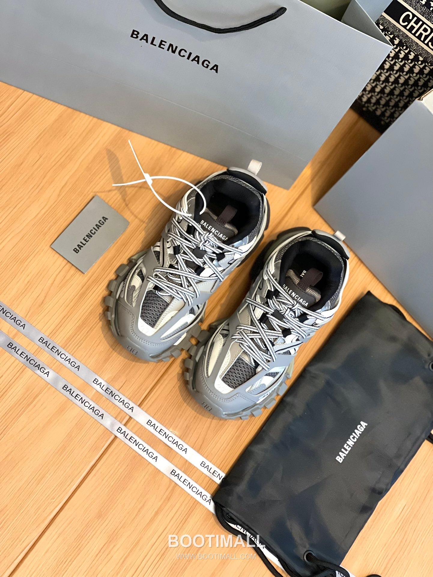 발렌시아가 트랙 메쉬 레더 블랙 청키 러너 스니커즈 Balenciaga Track Mesh Leather Black Chunky Runner Sneakers 3