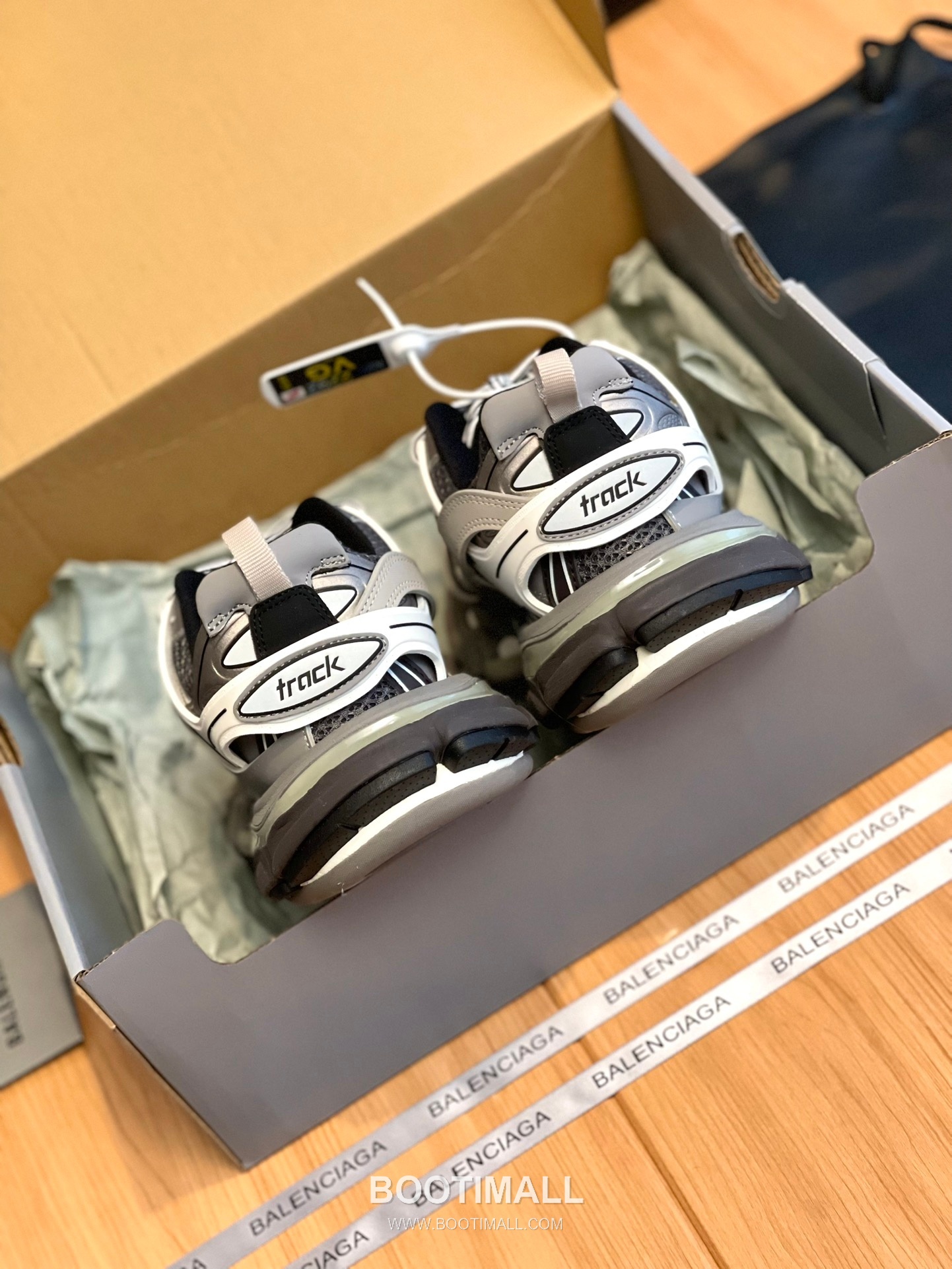 발렌시아가 트랙 메쉬 레더 블랙 청키 러너 스니커즈 Balenciaga Track Mesh Leather Black Chunky Runner Sneakers 8