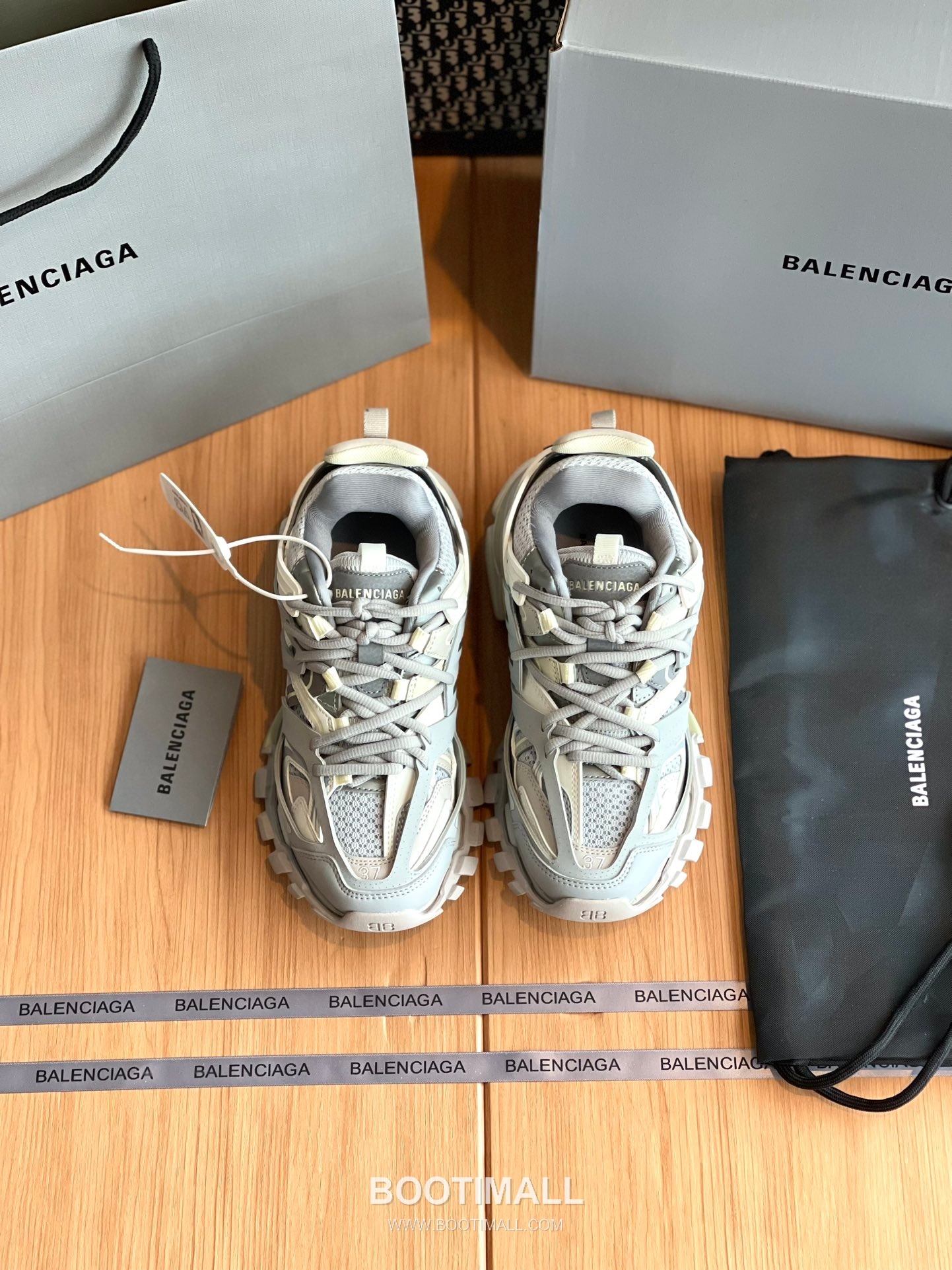 발렌시아가 트랙 메쉬 레더 블랙 청키 러너 스니커즈 Balenciaga Track Mesh Leather Black Chunky Runner Sneakers 1