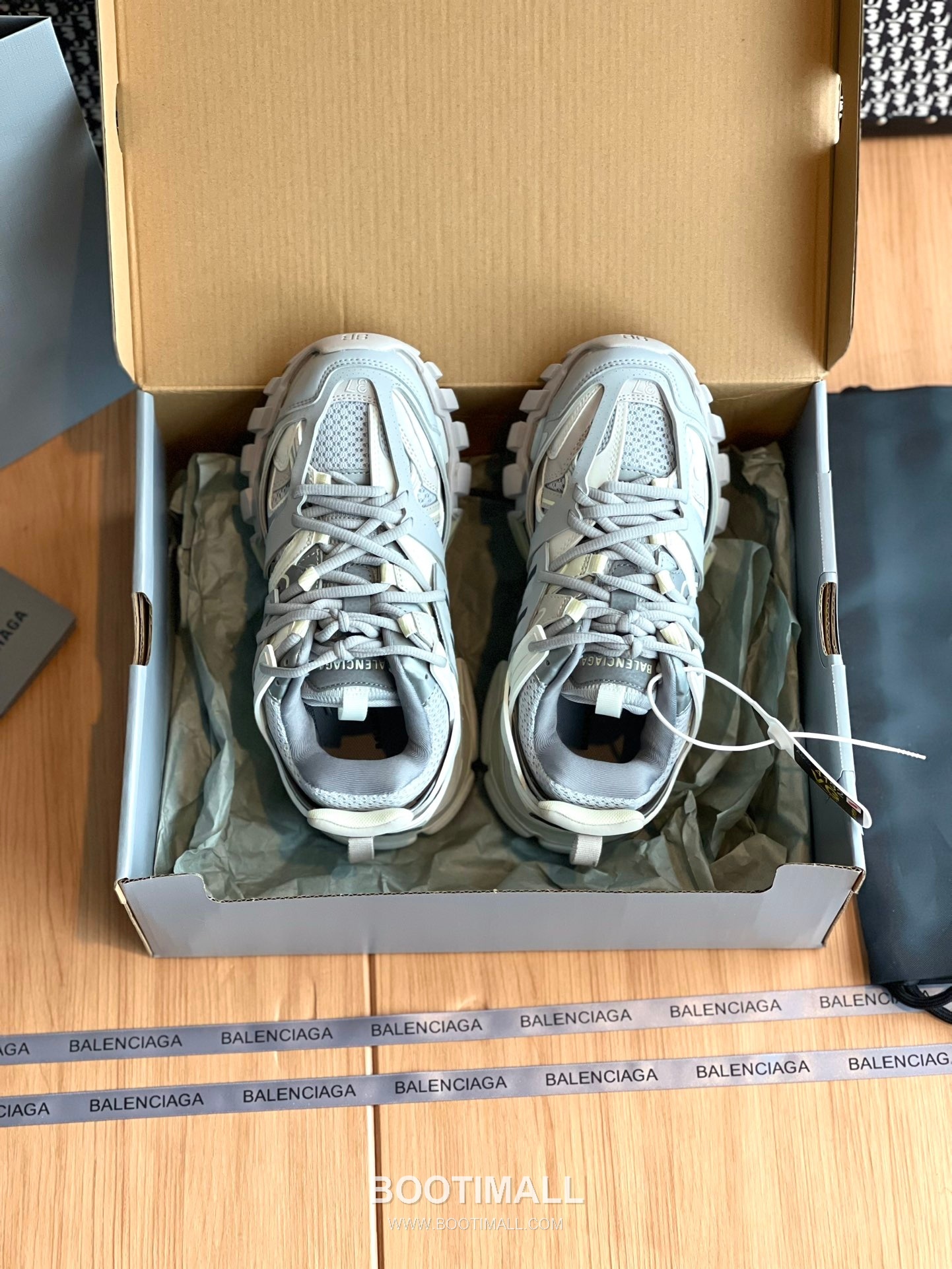 발렌시아가 트랙 메쉬 레더 블랙 청키 러너 스니커즈 Balenciaga Track Mesh Leather Black Chunky Runner Sneakers 4