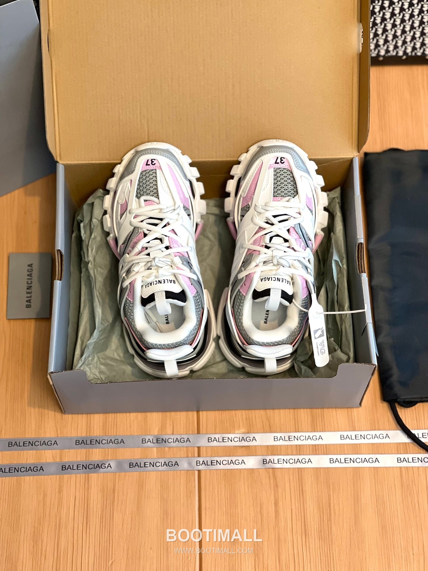 발렌시아가 트랙 메쉬 레더 블랙 청키 러너 스니커즈 Balenciaga Track Mesh Leather Black Chunky Runner Sneakers 4