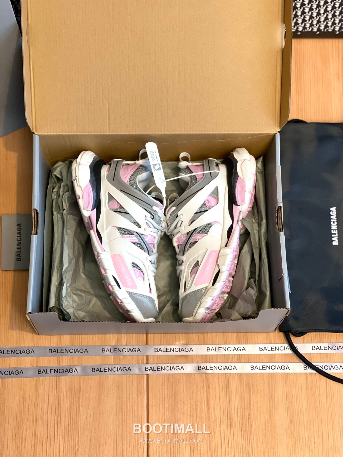 발렌시아가 트랙 메쉬 레더 블랙 청키 러너 스니커즈 Balenciaga Track Mesh Leather Black Chunky Runner Sneakers 6