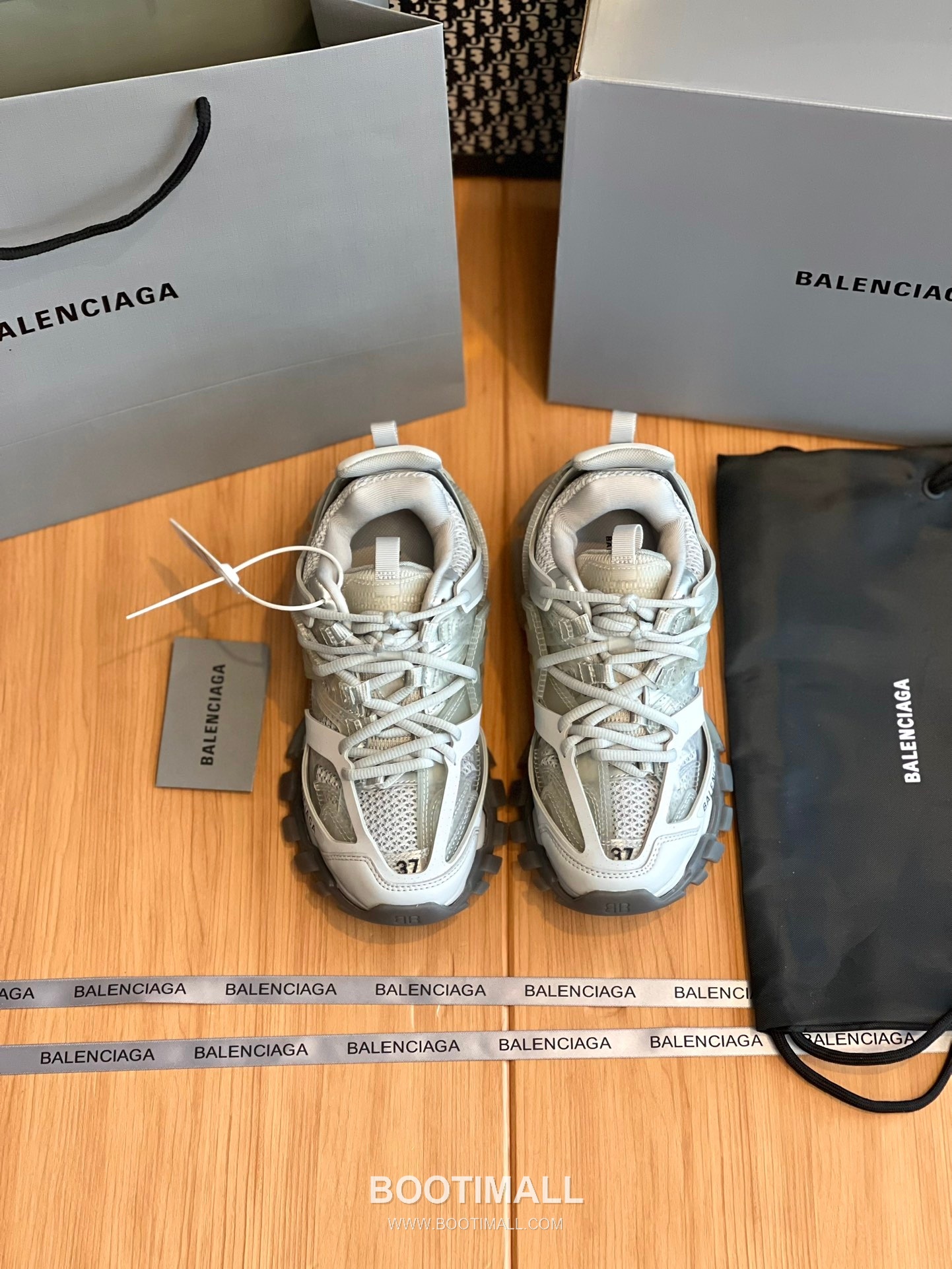 발렌시아가 트랙 메쉬 레더 블랙 청키 러너 스니커즈 Balenciaga Track Mesh Leather Black Chunky Runner Sneakers 1