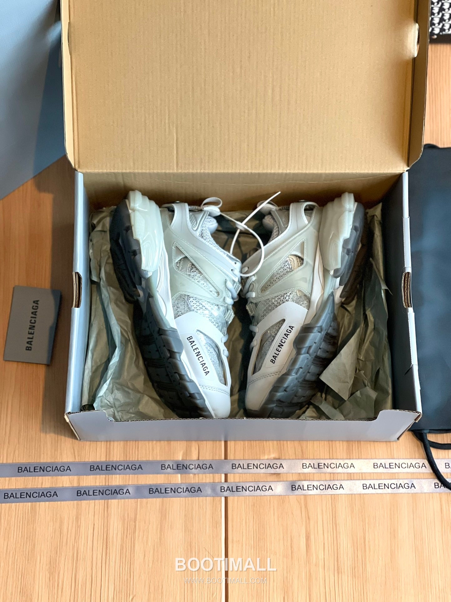 발렌시아가 트랙 메쉬 레더 블랙 청키 러너 스니커즈 Balenciaga Track Mesh Leather Black Chunky Runner Sneakers 6