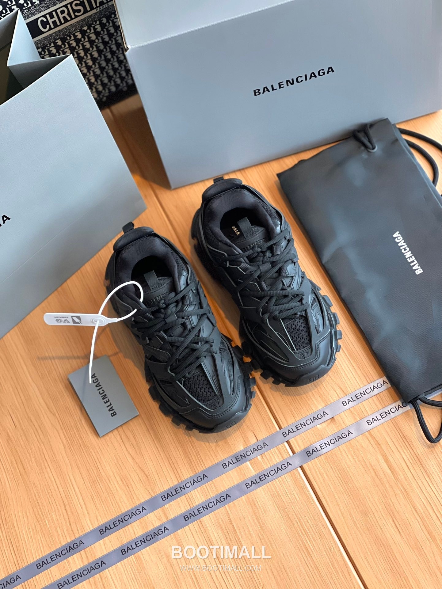 발렌시아가 트랙 메쉬 레더 블랙 청키 러너 스니커즈 Balenciaga Track Mesh Leather Black Chunky Runner Sneakers 2