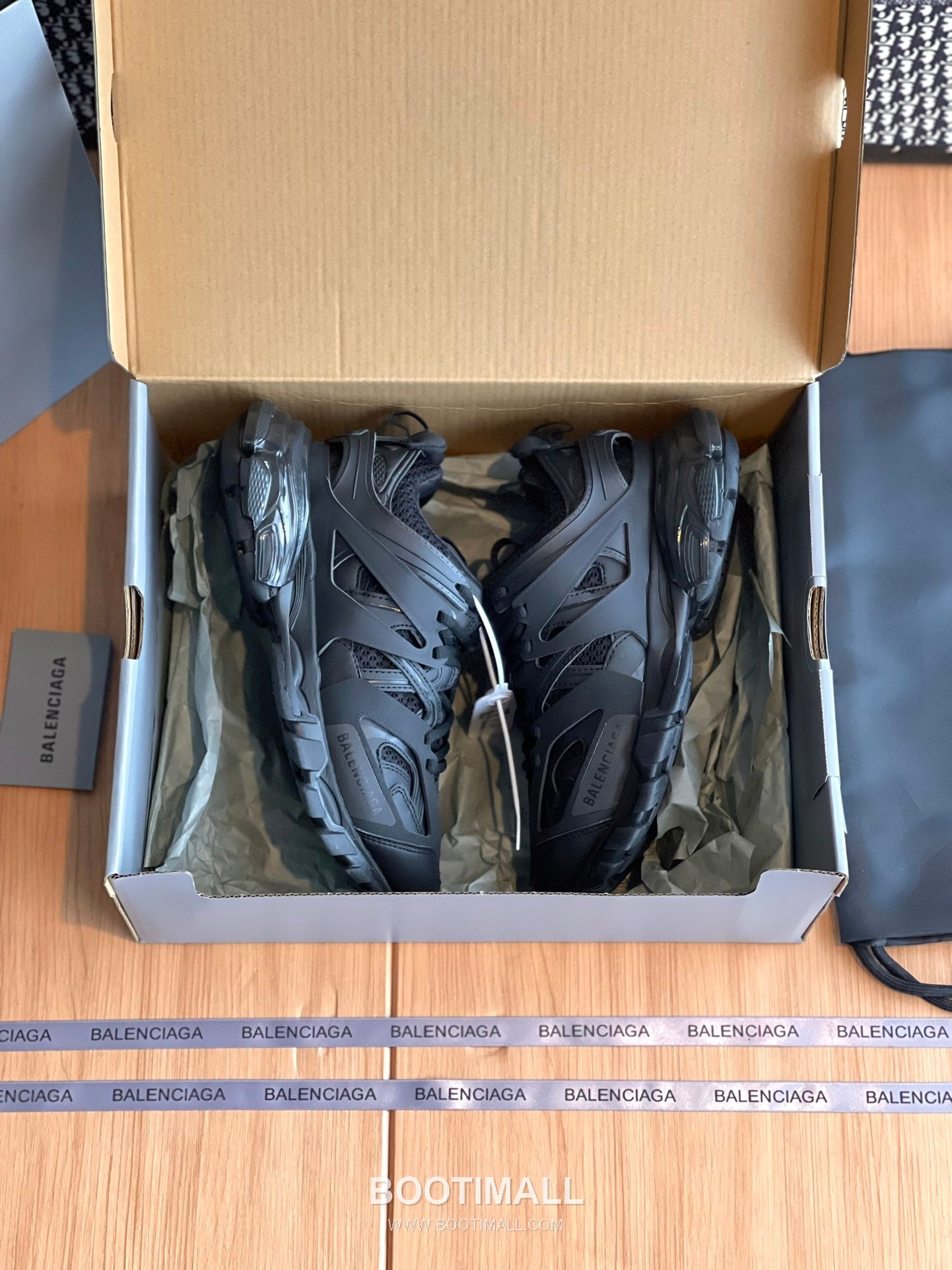 발렌시아가 트랙 메쉬 레더 블랙 청키 러너 스니커즈 Balenciaga Track Mesh Leather Black Chunky Runner Sneakers 6