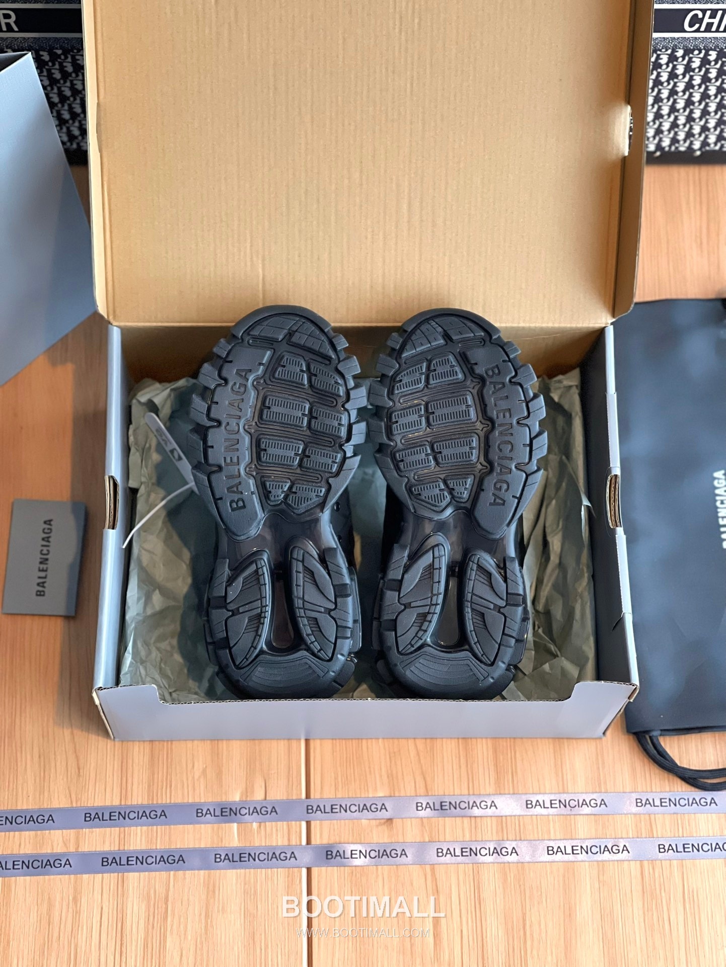 발렌시아가 트랙 메쉬 레더 블랙 청키 러너 스니커즈 Balenciaga Track Mesh Leather Black Chunky Runner Sneakers 9