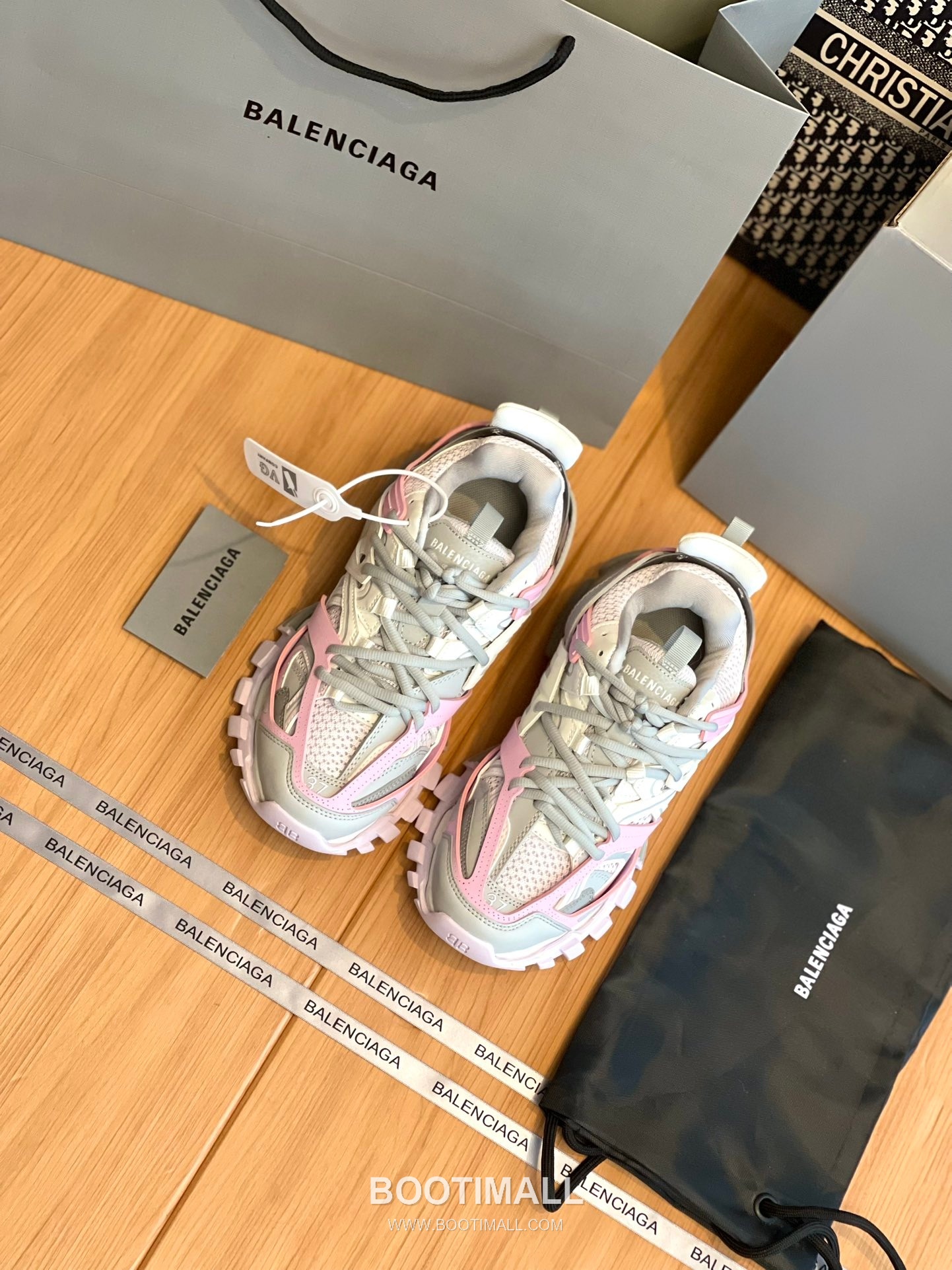 발렌시아가 트랙 메쉬 레더 블랙 청키 러너 스니커즈 Balenciaga Track Mesh Leather Black Chunky Runner Sneakers 3