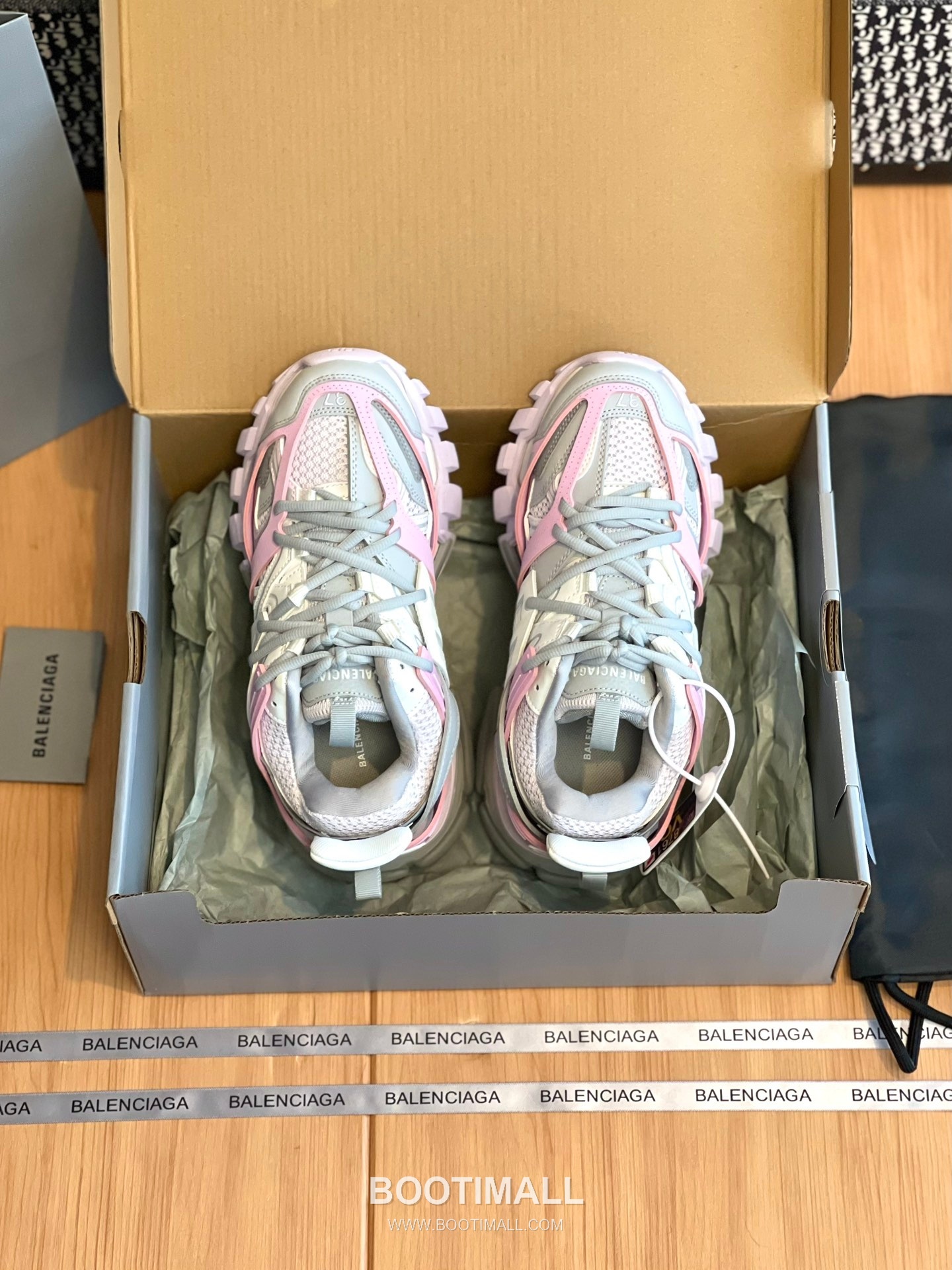 발렌시아가 트랙 메쉬 레더 블랙 청키 러너 스니커즈 Balenciaga Track Mesh Leather Black Chunky Runner Sneakers 4