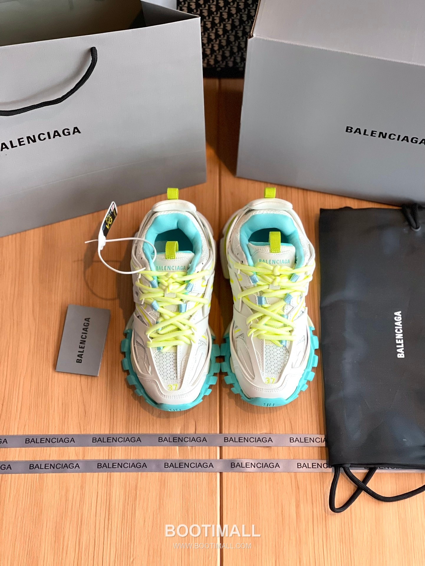 발렌시아가 트랙 메쉬 레더 블랙 청키 러너 스니커즈 Balenciaga Track Mesh Leather Black Chunky Runner Sneakers 1