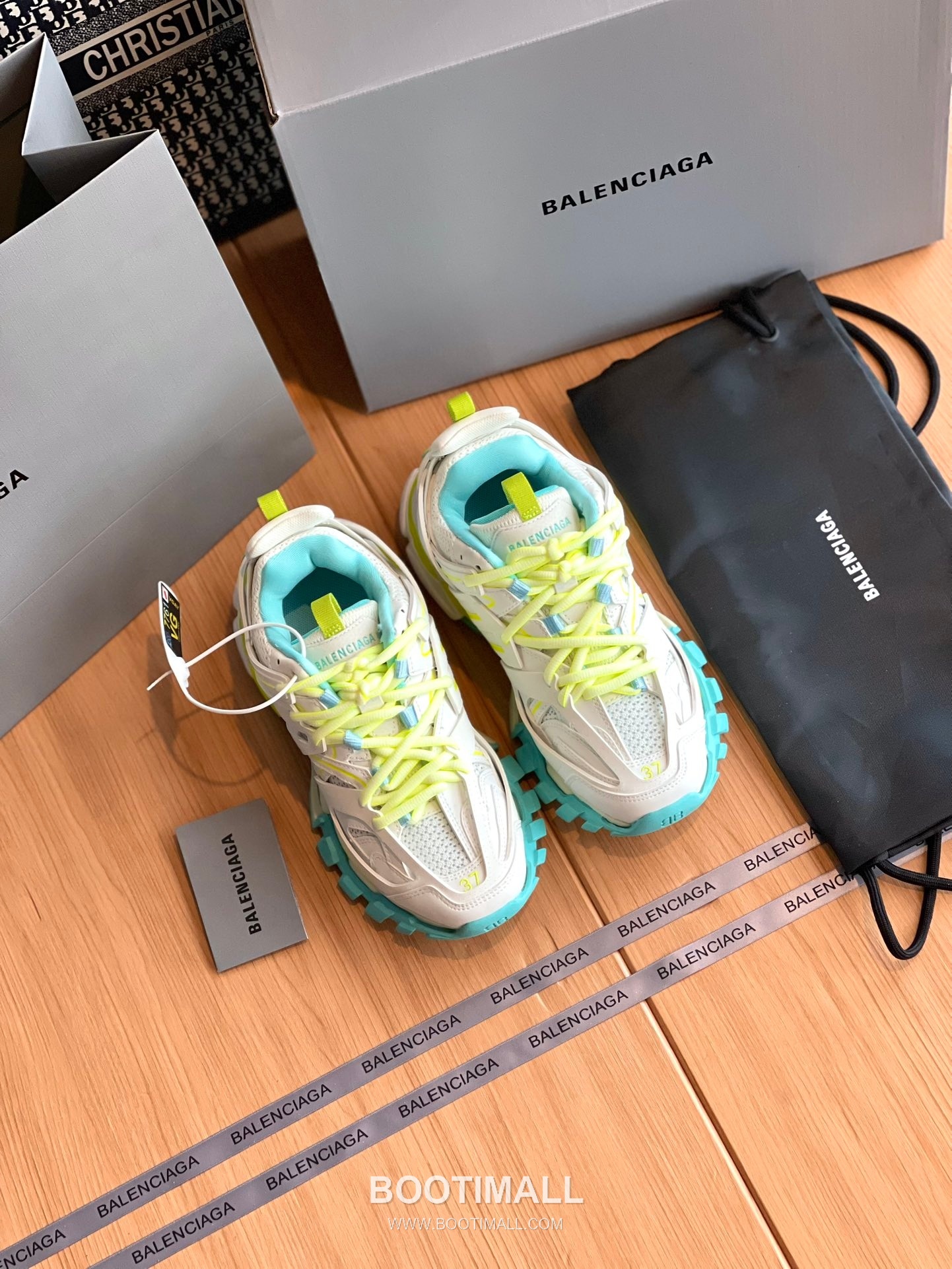 발렌시아가 트랙 메쉬 레더 블랙 청키 러너 스니커즈 Balenciaga Track Mesh Leather Black Chunky Runner Sneakers 2