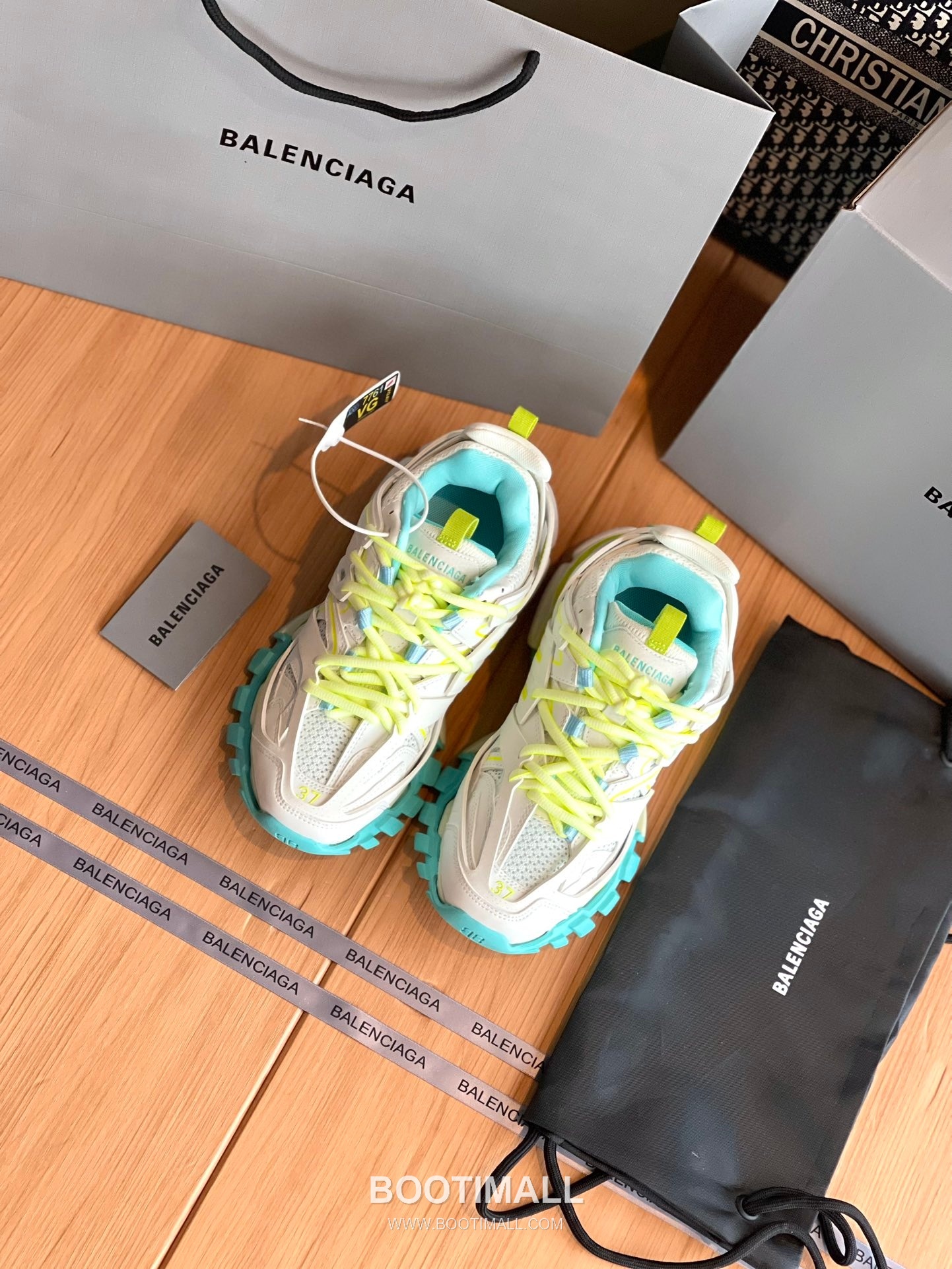 발렌시아가 트랙 메쉬 레더 블랙 청키 러너 스니커즈 Balenciaga Track Mesh Leather Black Chunky Runner Sneakers 3