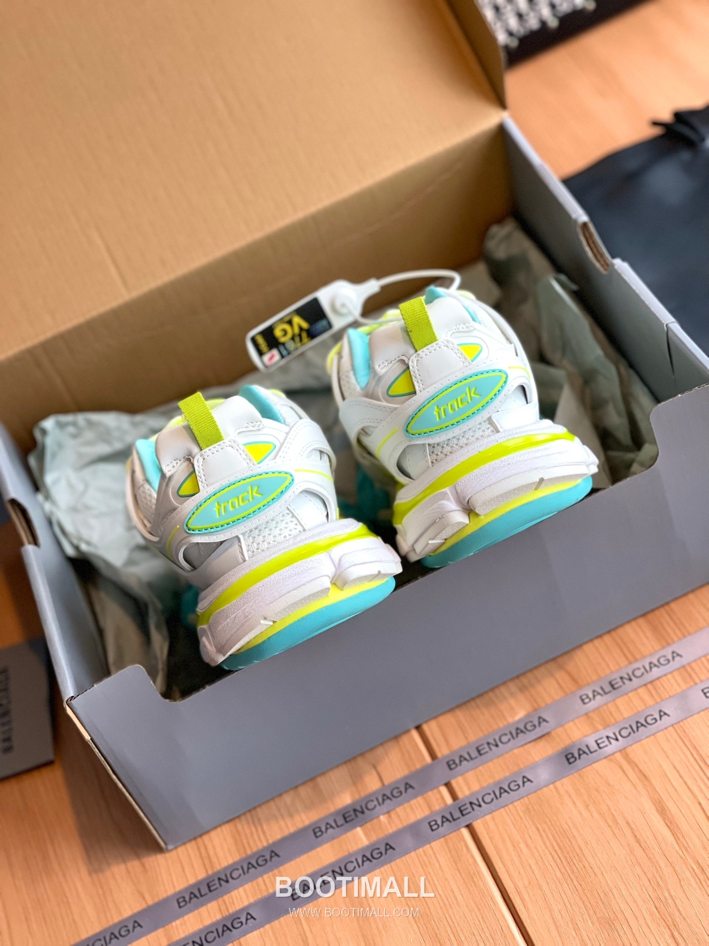 발렌시아가 트랙 메쉬 레더 블랙 청키 러너 스니커즈 Balenciaga Track Mesh Leather Black Chunky Runner Sneakers 8