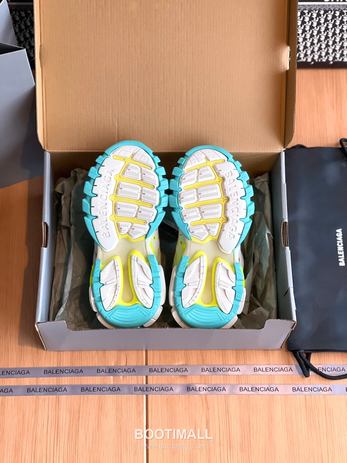 발렌시아가 트랙 메쉬 레더 블랙 청키 러너 스니커즈 Balenciaga Track Mesh Leather Black Chunky Runner Sneakers 9