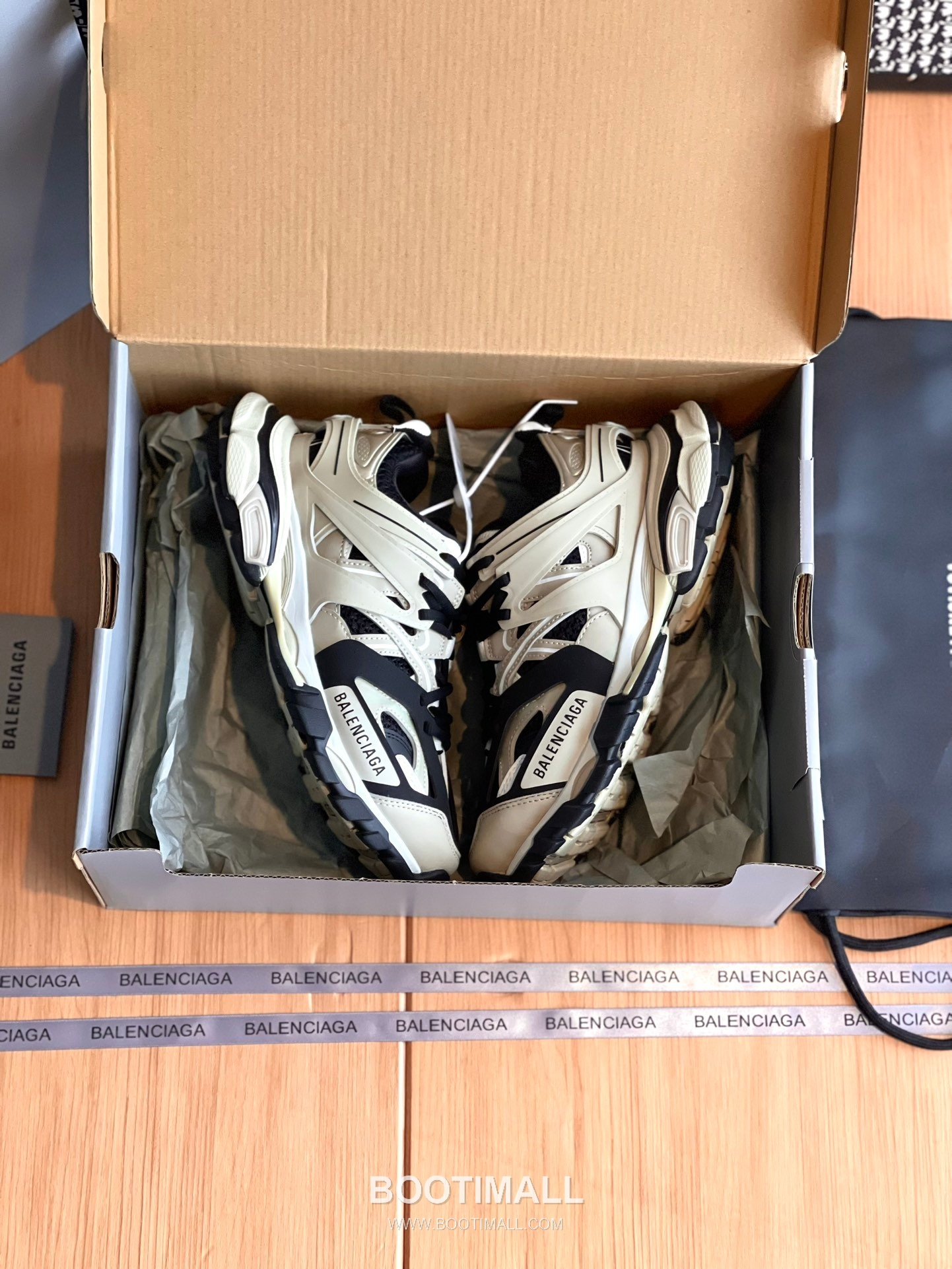 발렌시아가 트랙 메쉬 레더 블랙 청키 러너 스니커즈 Balenciaga Track Mesh Leather Black Chunky Runner Sneakers 6