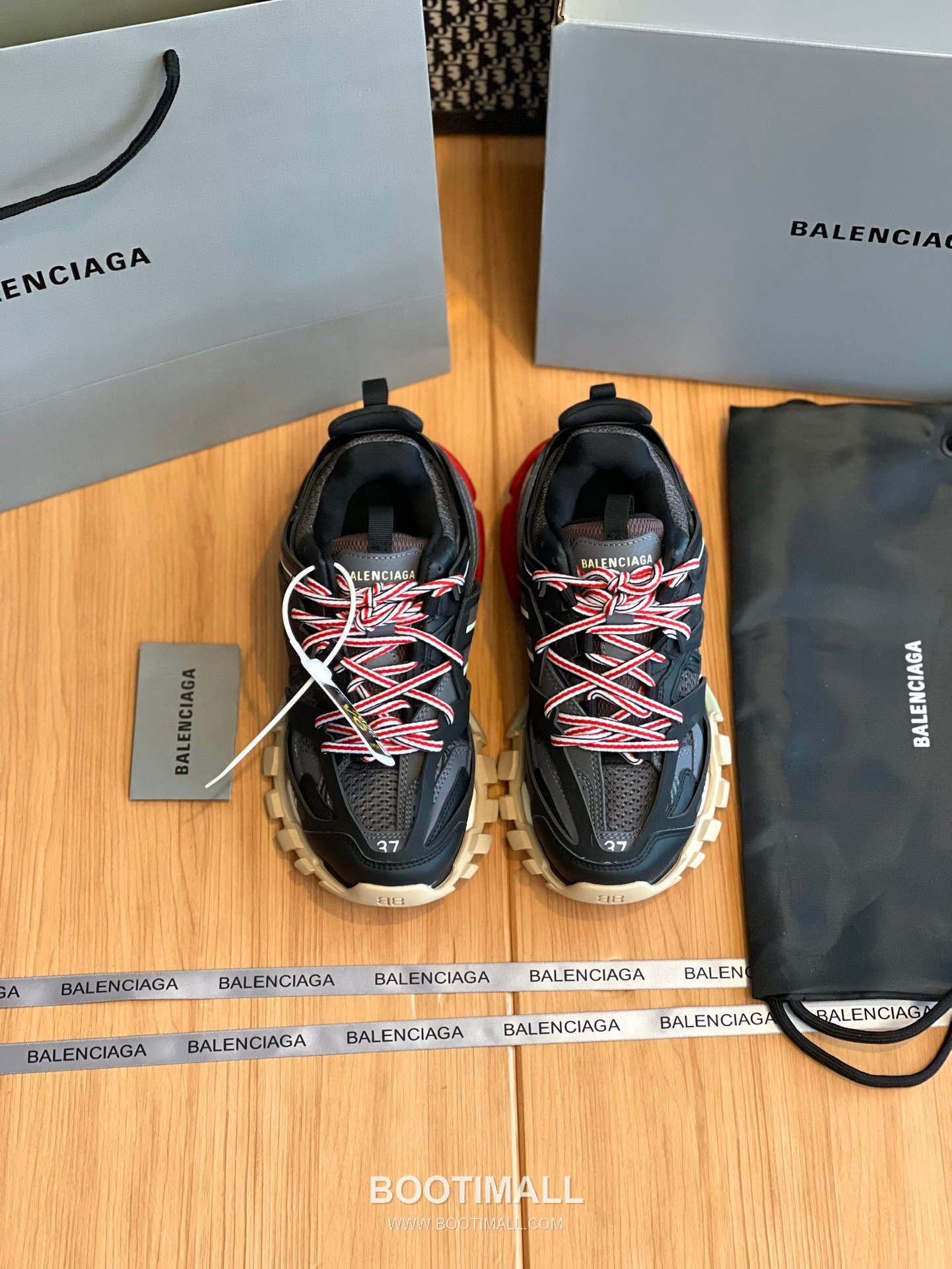 발렌시아가 트랙 메쉬 레더 블랙 청키 러너 스니커즈 Balenciaga Track Mesh Leather Black Chunky Runner Sneakers 1