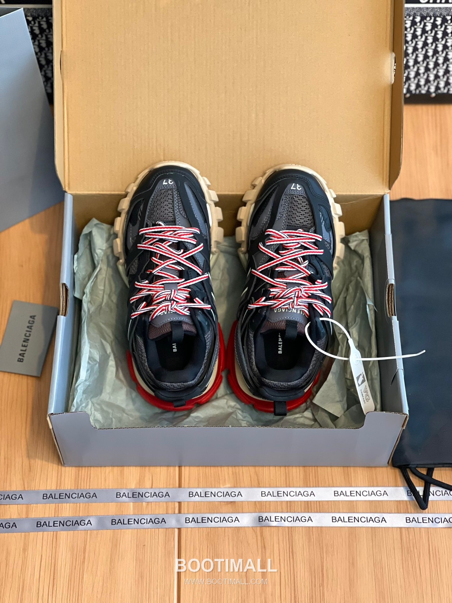 발렌시아가 트랙 메쉬 레더 블랙 청키 러너 스니커즈 Balenciaga Track Mesh Leather Black Chunky Runner Sneakers 4