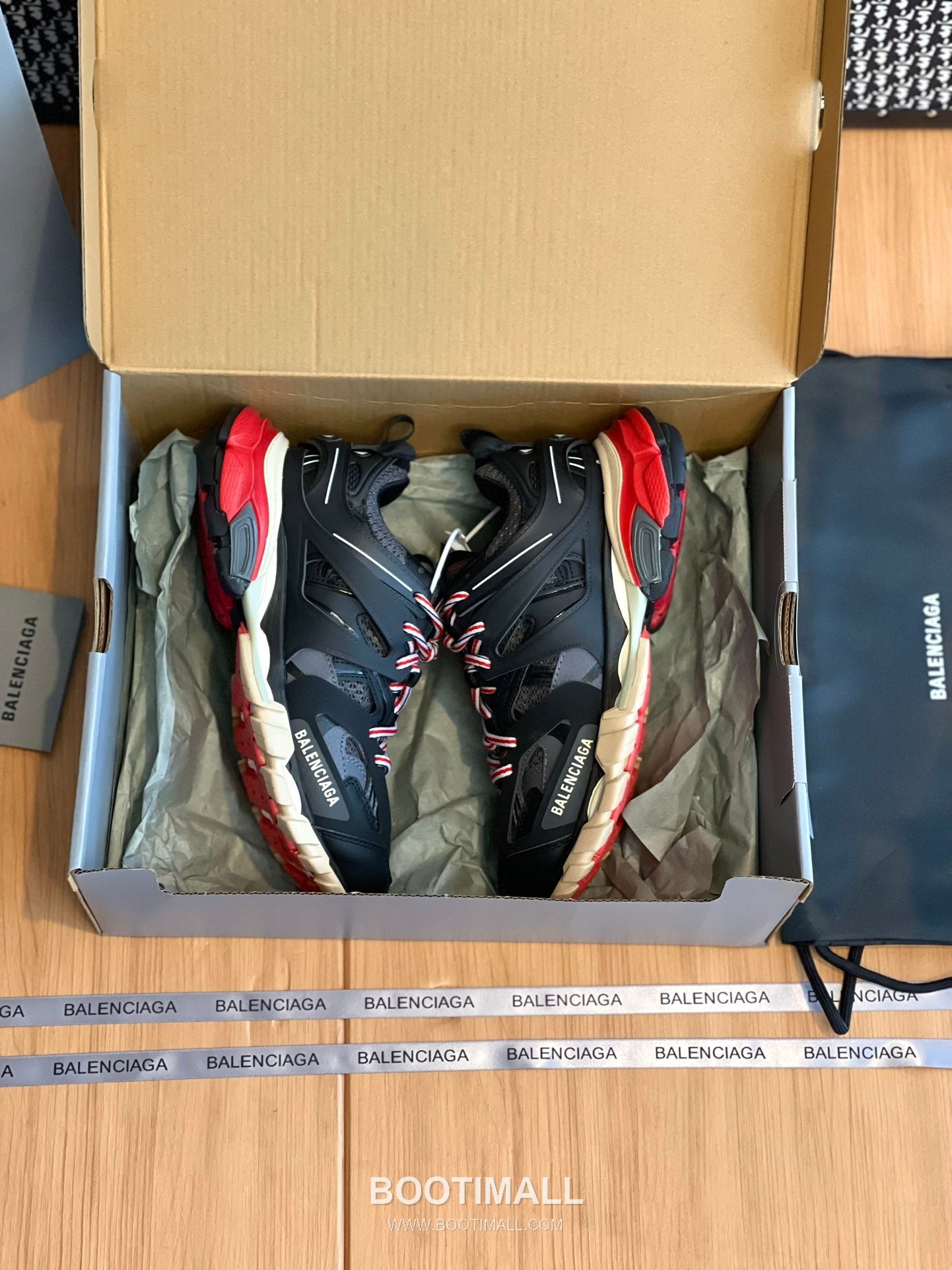 발렌시아가 트랙 메쉬 레더 블랙 청키 러너 스니커즈 Balenciaga Track Mesh Leather Black Chunky Runner Sneakers 6