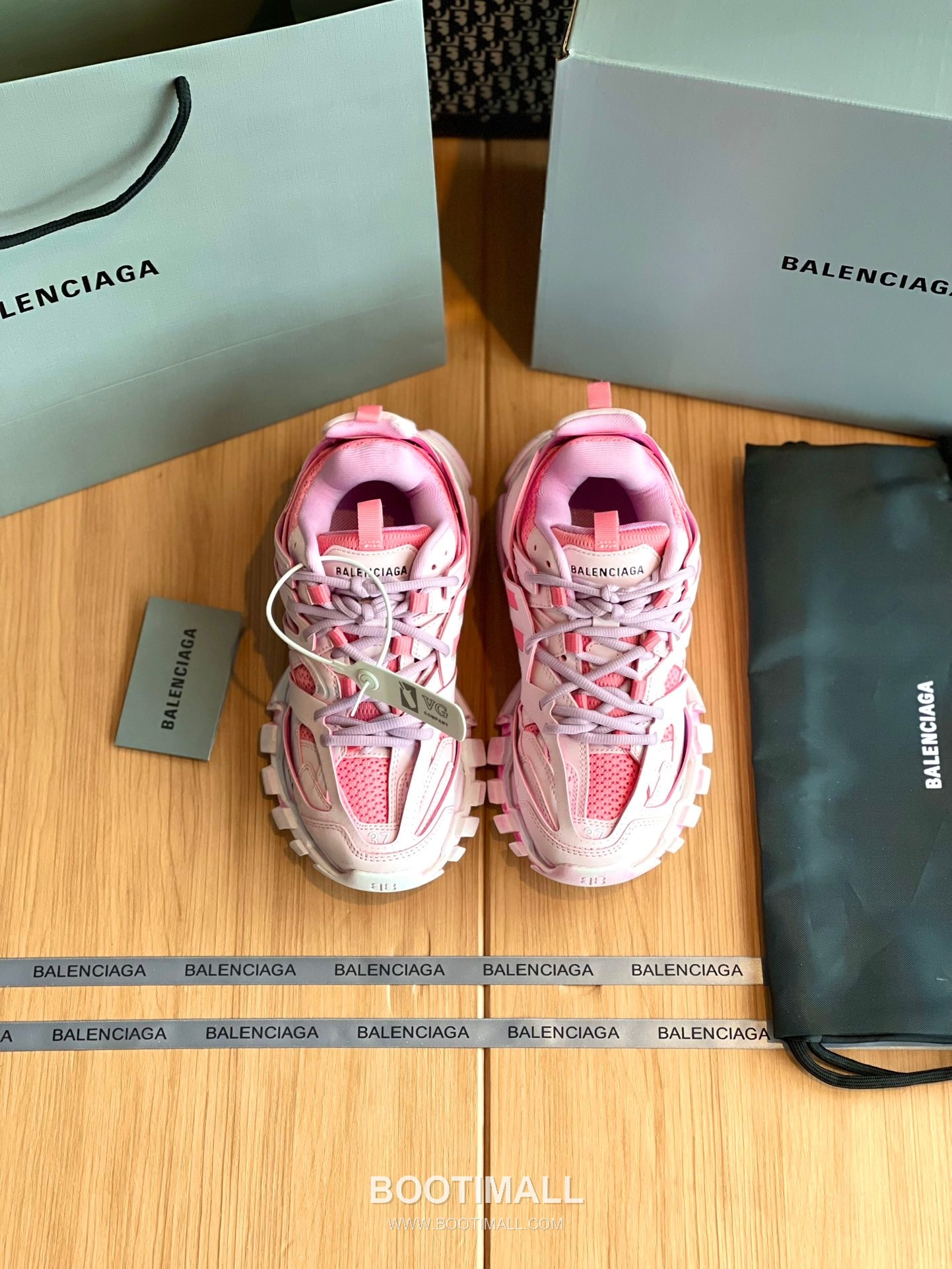 발렌시아가 트랙 메쉬 레더 블랙 청키 러너 스니커즈 Balenciaga Track Mesh Leather Black Chunky Runner Sneakers 1