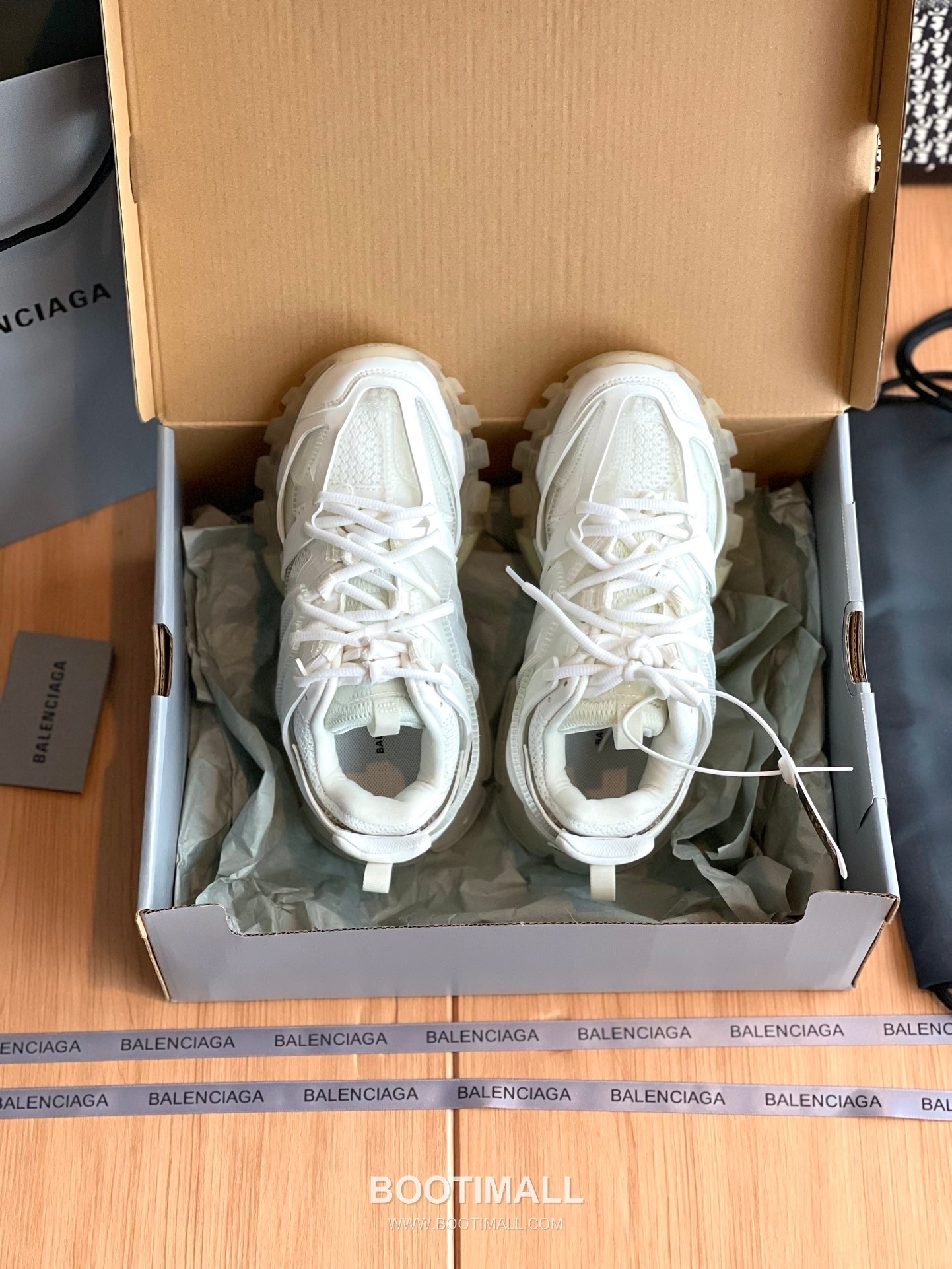 발렌시아가 트랙 메쉬 레더 블랙 청키 러너 스니커즈 Balenciaga Track Mesh Leather Black Chunky Runner Sneakers 4