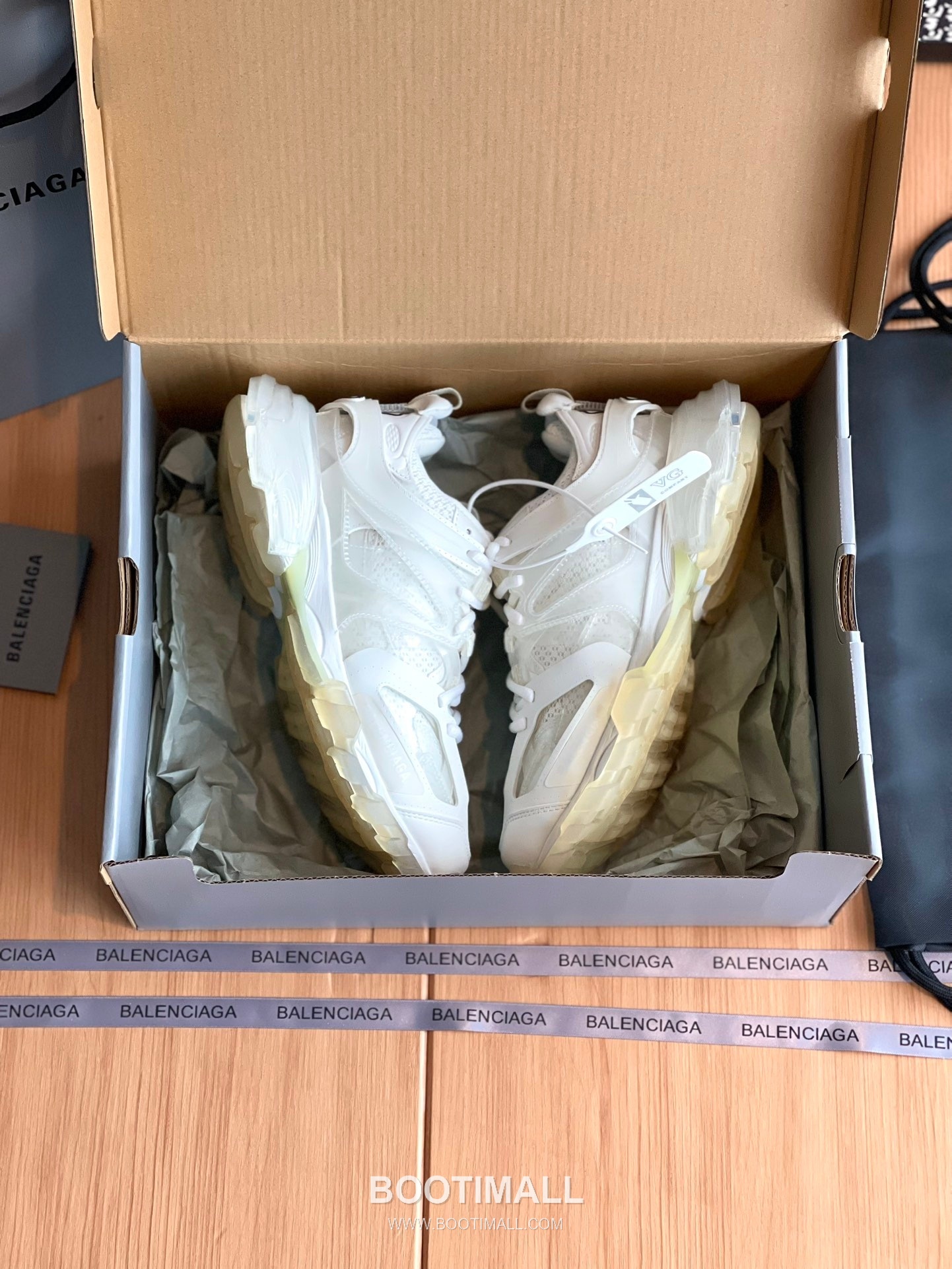 발렌시아가 트랙 메쉬 레더 블랙 청키 러너 스니커즈 Balenciaga Track Mesh Leather Black Chunky Runner Sneakers 6